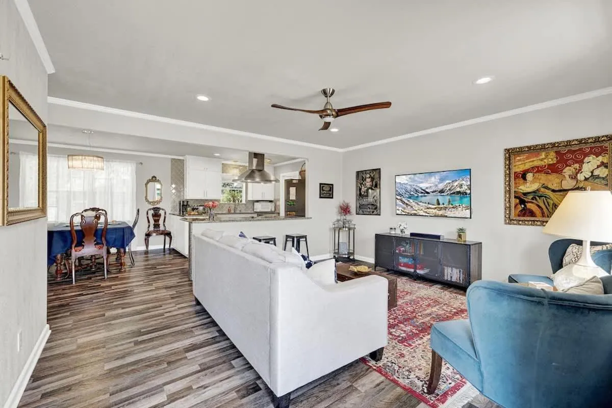 TV and multimedia in Fredericksburg Speakeasy