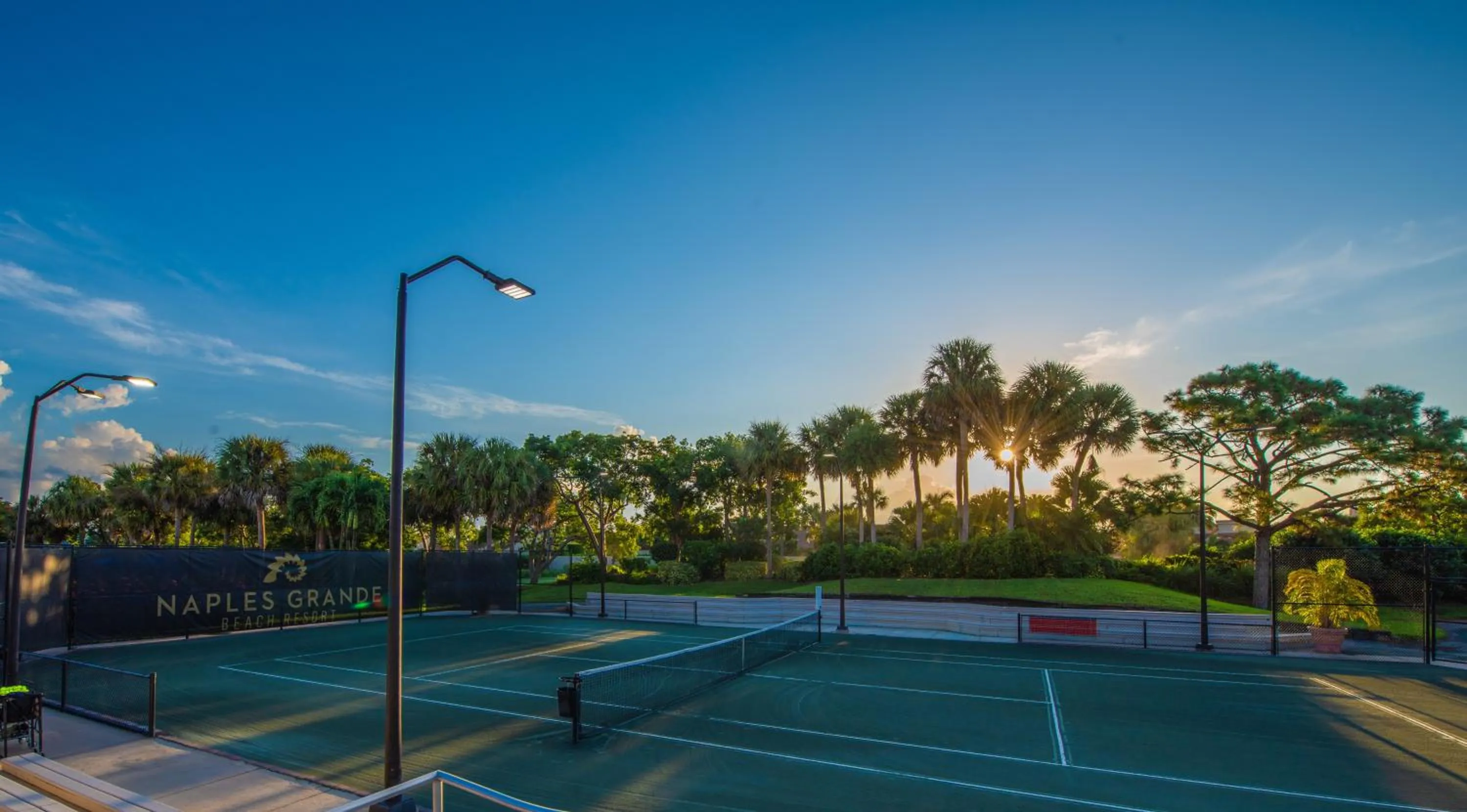 Tennis court in Naples Grande Beach Resort