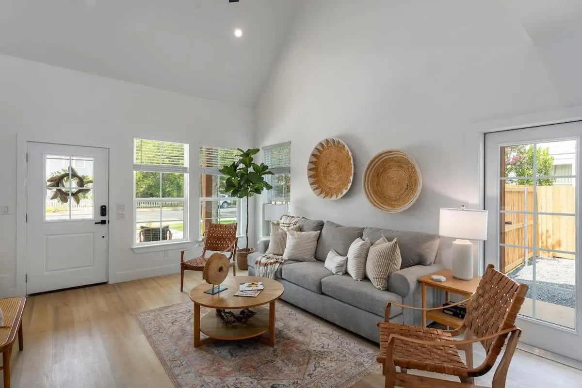 Living room in Southern Vine Sip and Stay Combo