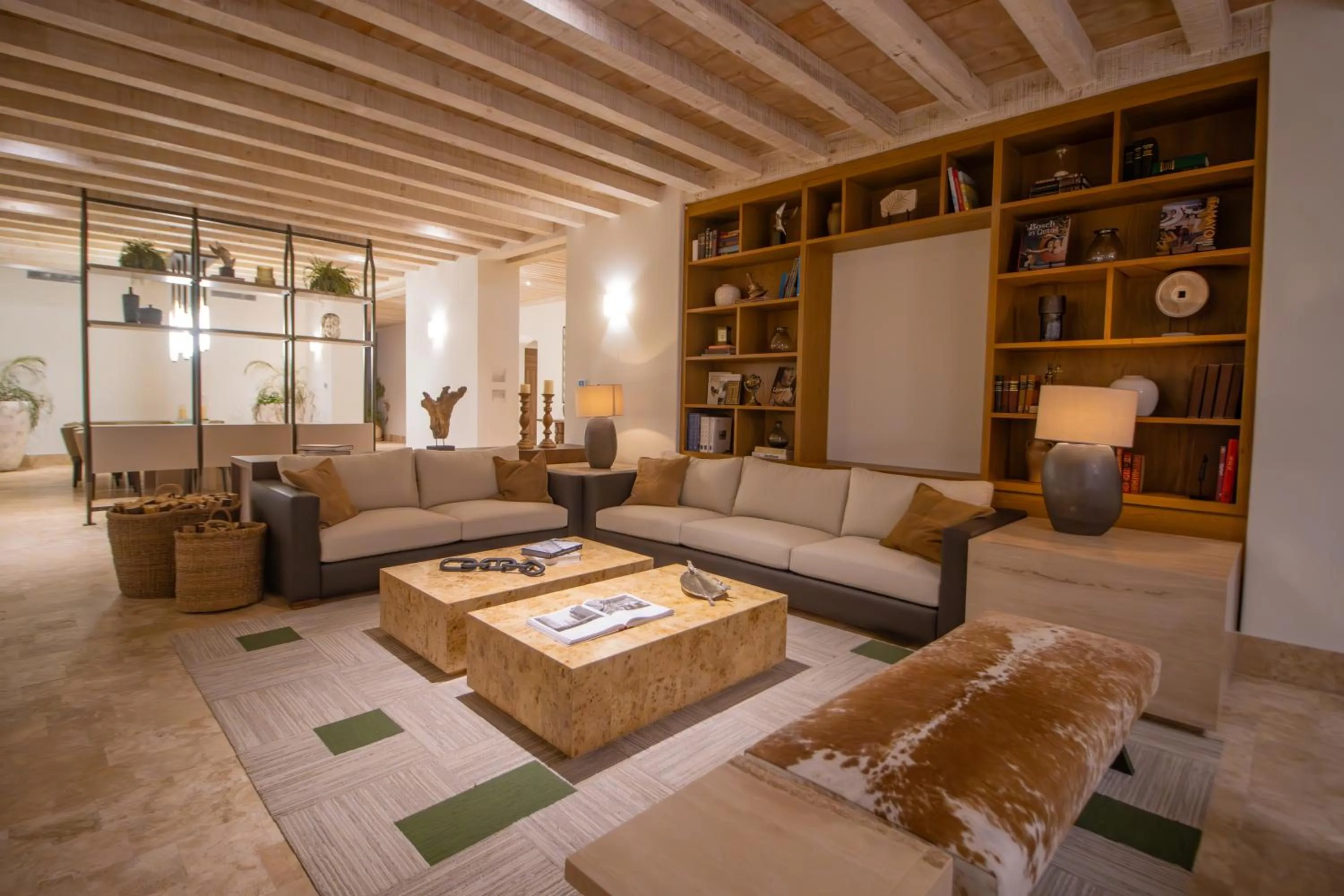 Communal lounge/ TV room in Hotel Vinícola Parvada by Lumina