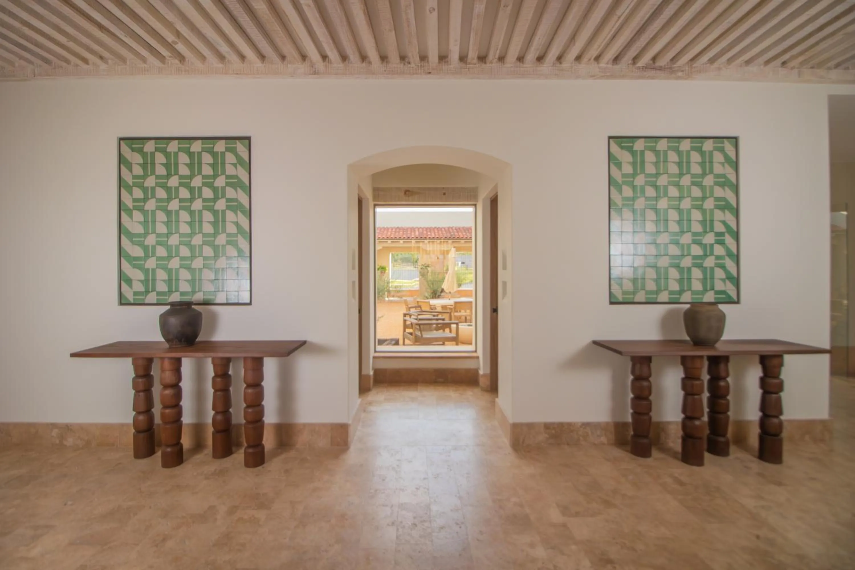 Living room in Hotel Vinícola Parvada by Lumina