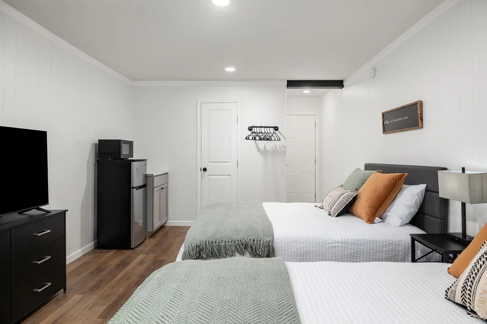 Bed in The Lofts on Indian Point - Near Silver Dollar City