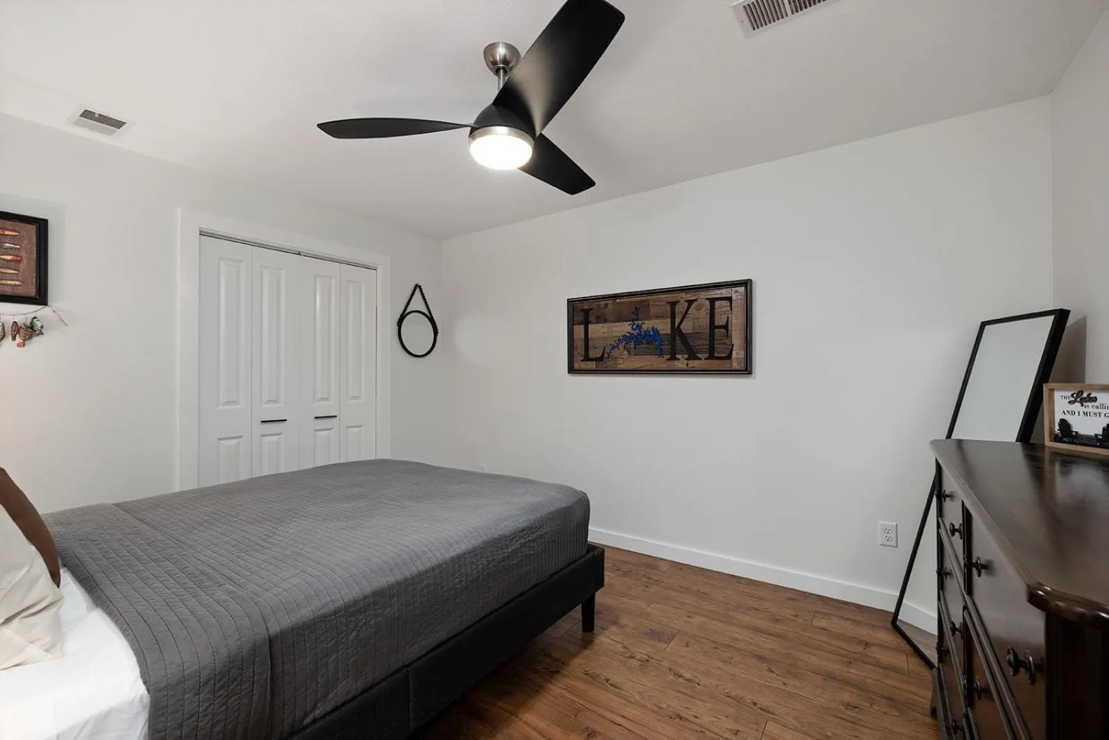 Bedroom, Bed in The Lofts on Indian Point - Near Silver Dollar City