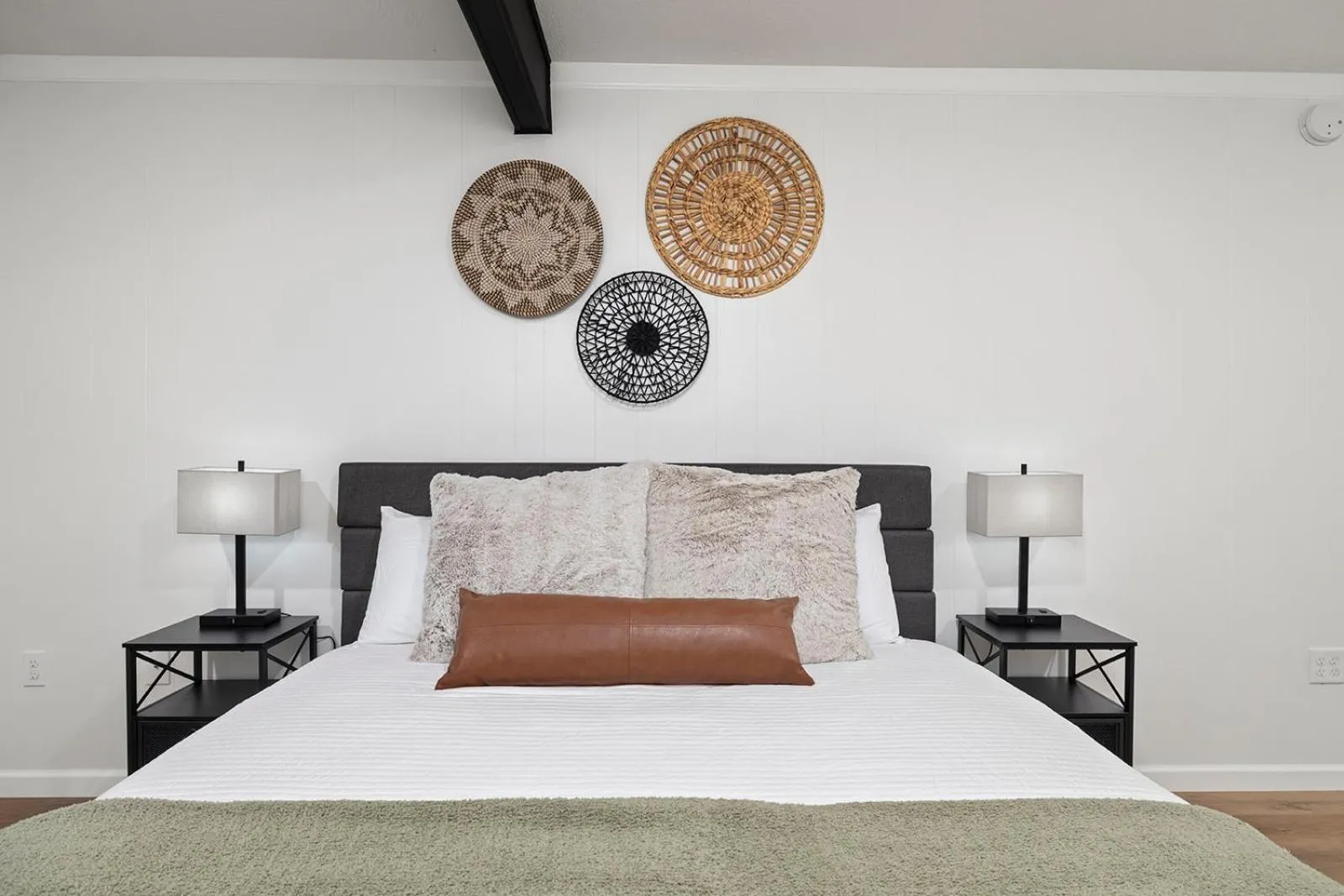 Bed in The Lofts on Indian Point - Near Silver Dollar City