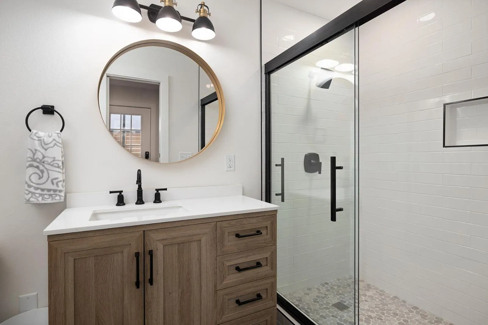 Shower in The Lofts on Indian Point - Near Silver Dollar City