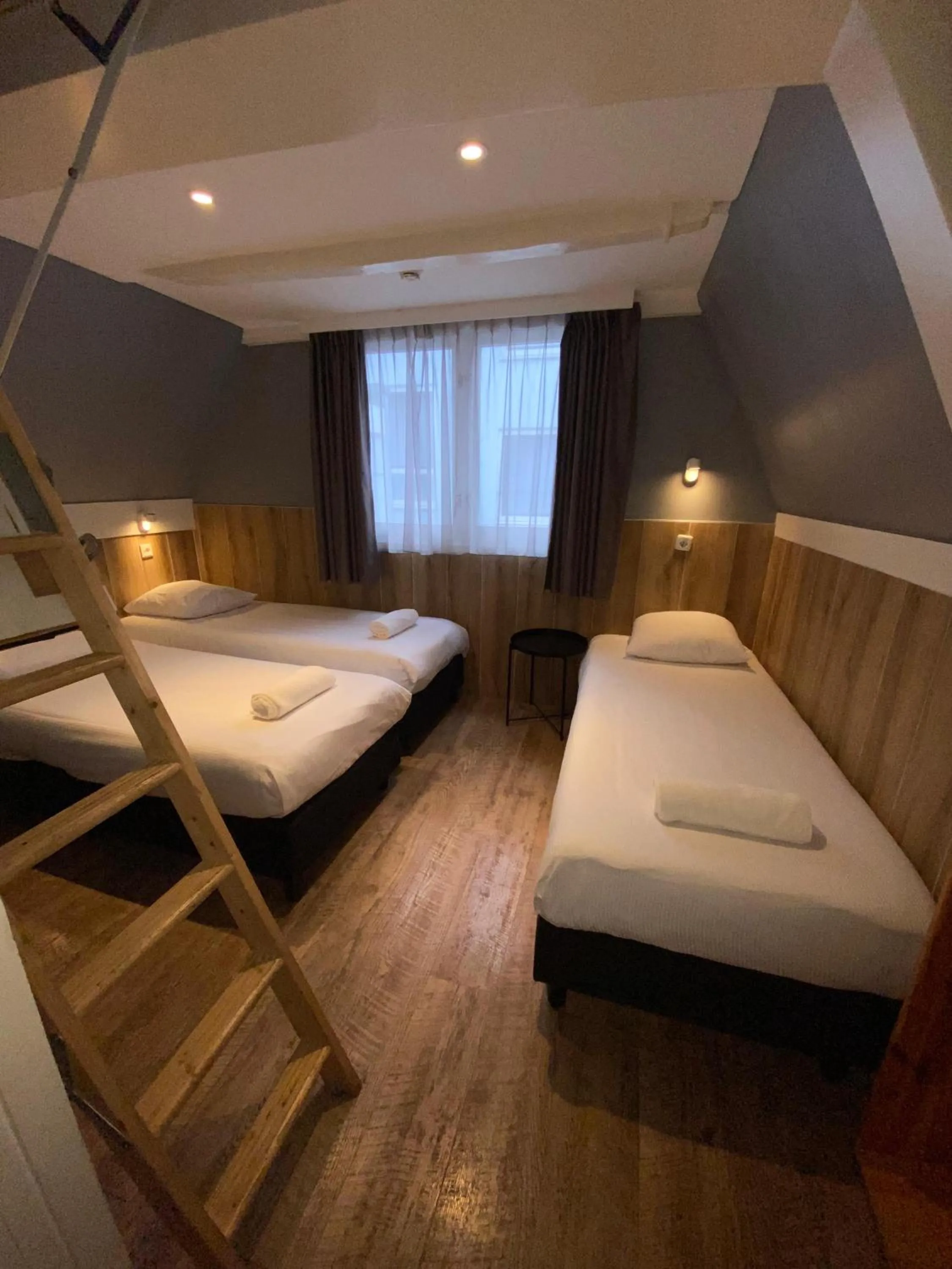 Bed in Hotel Old Quarter