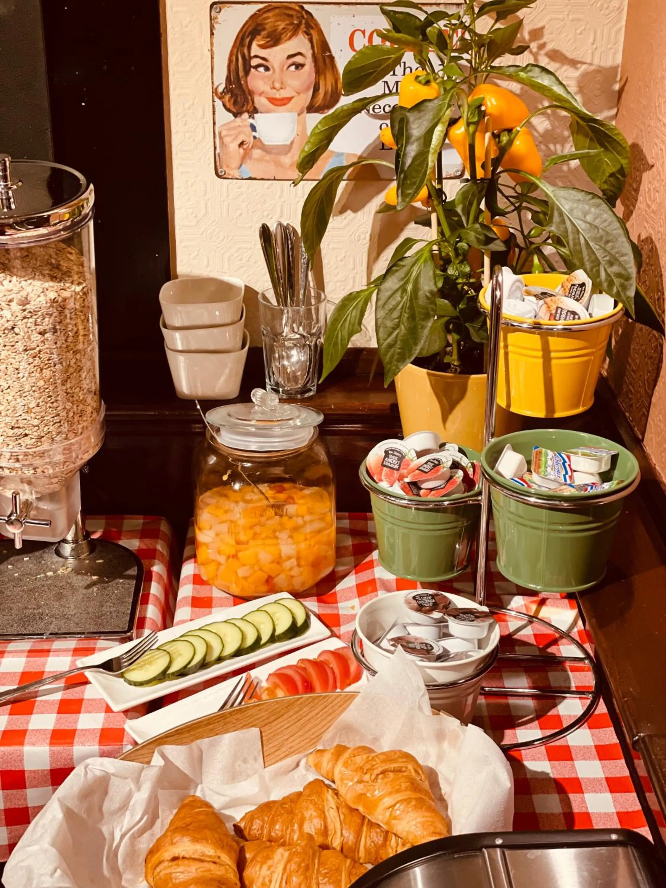 Continental breakfast in Hotel Old Quarter