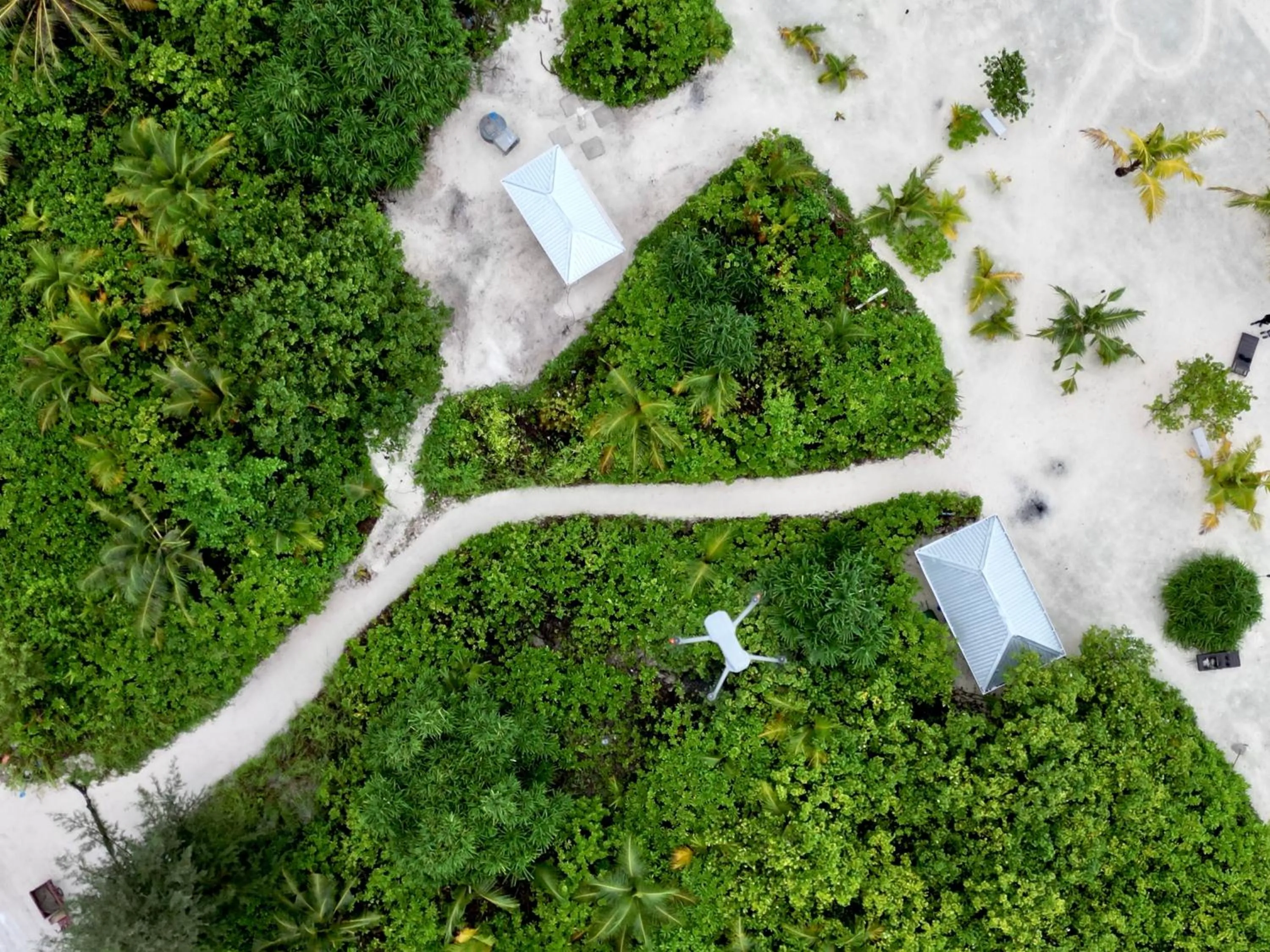 Beach in Vilu Residence