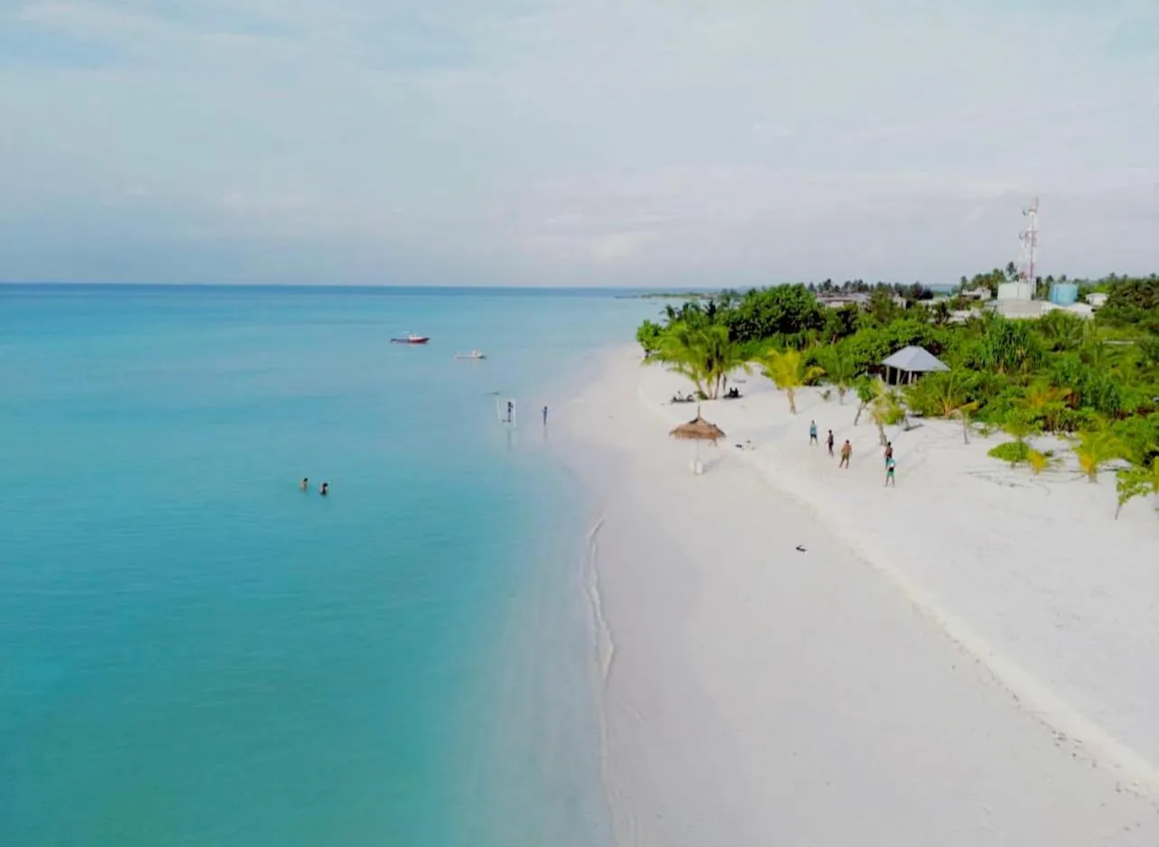Beach in Vilu Residence