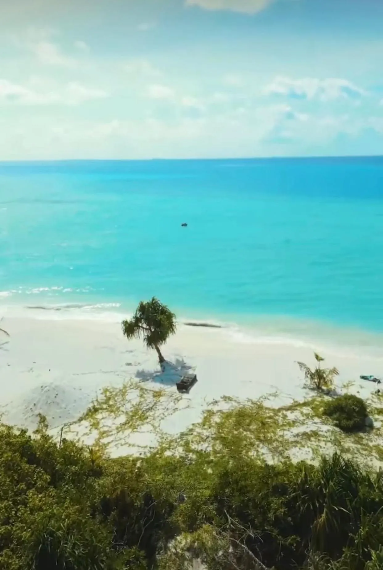 Beach in Vilu Residence