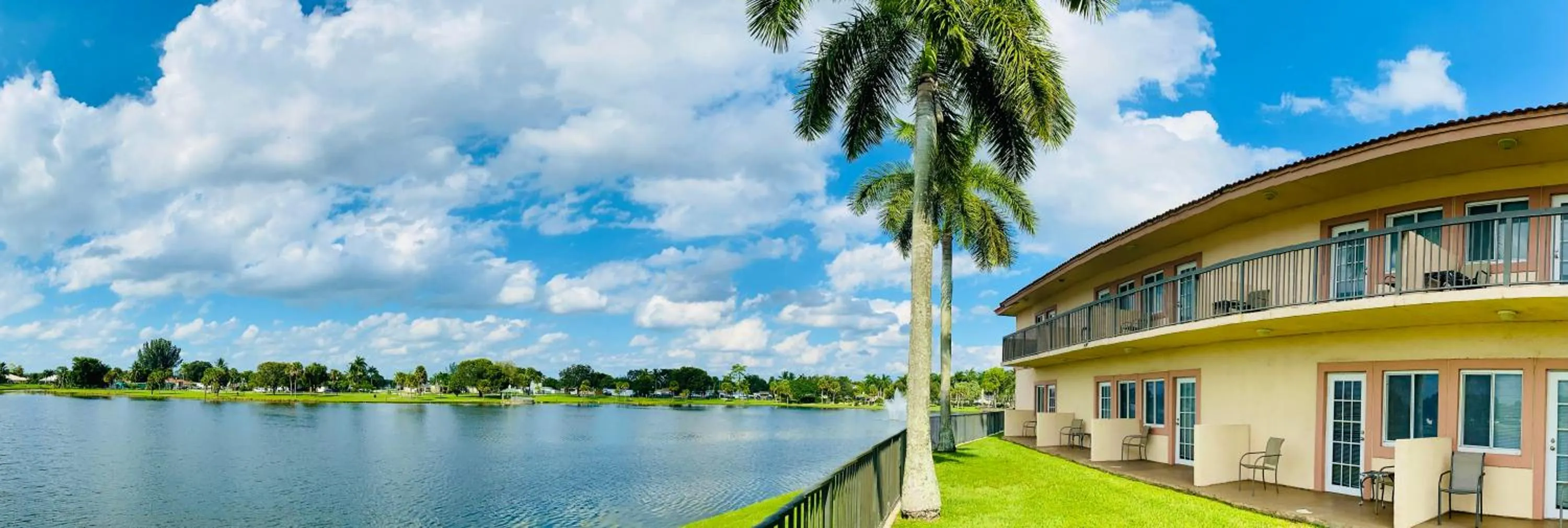 Property building in Royal Inn Hotel