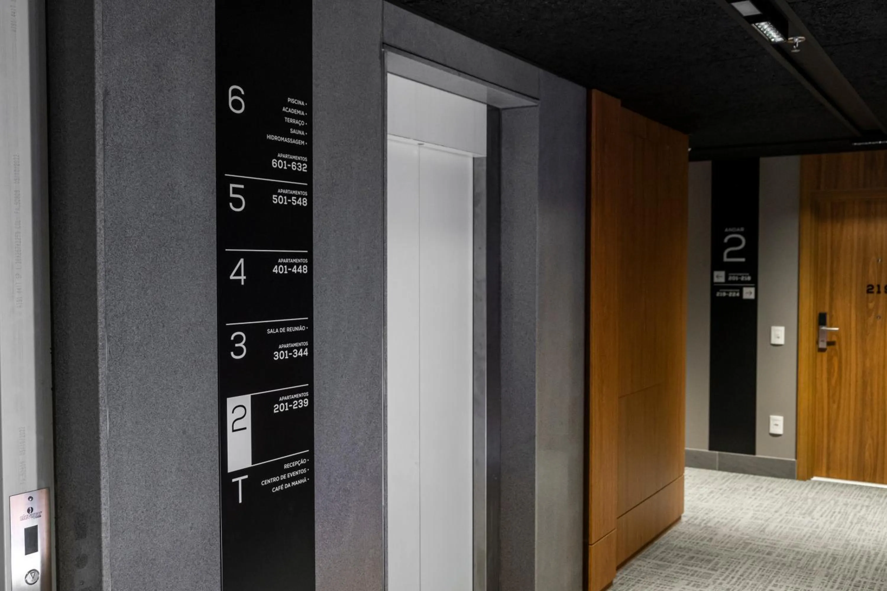 elevator in Plaza Hotel & Boulevard Convention - Vale dos Vinhedos