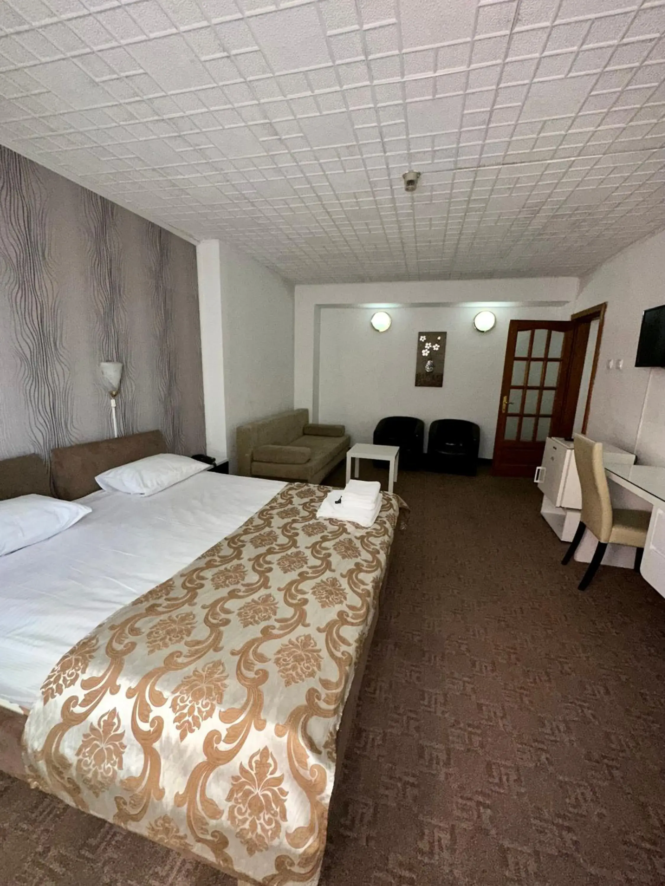 Bed in Darin Hotel Bed in Darin Hotel