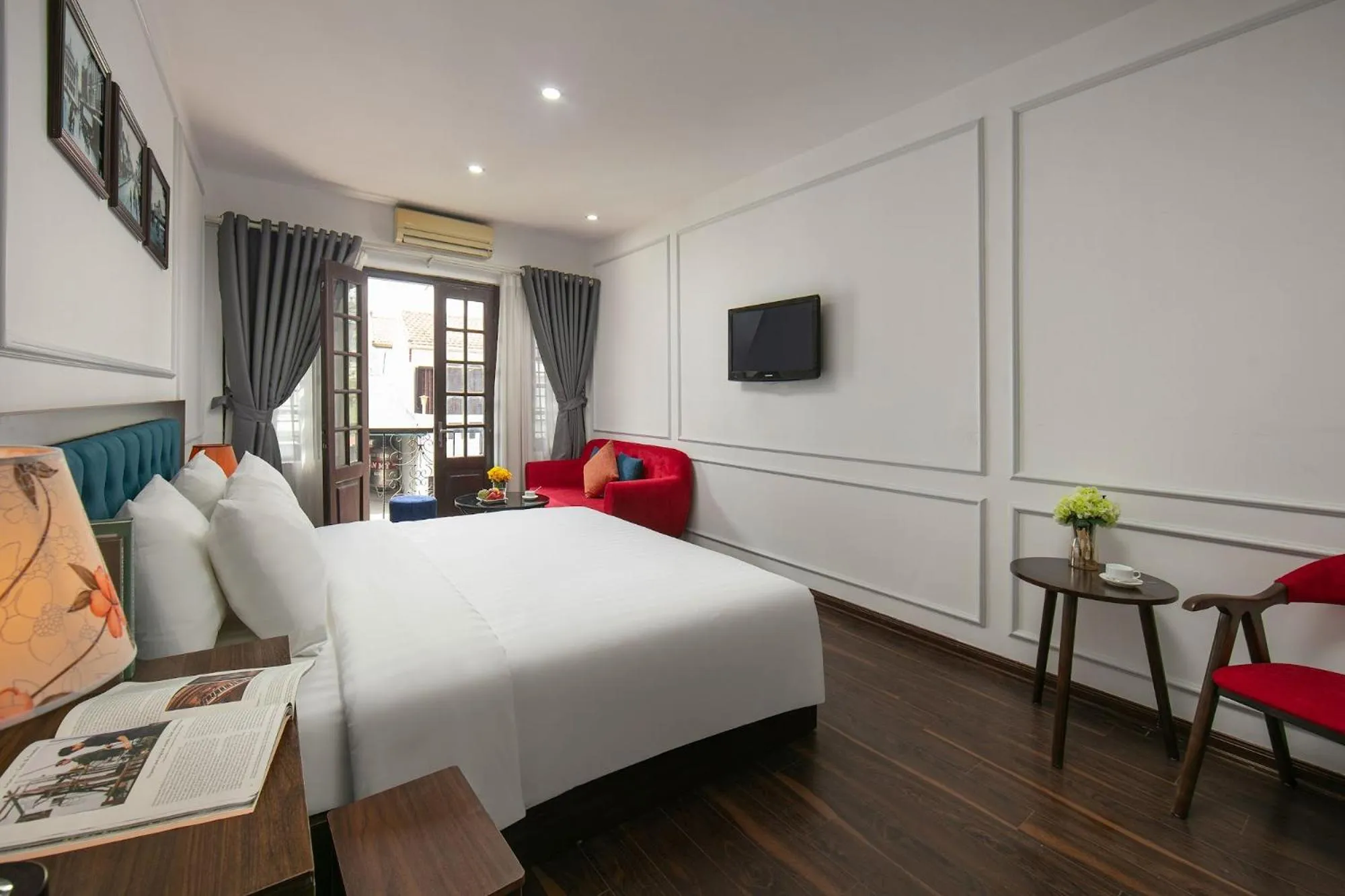 Bed in Silk Hanoi Moment Hotel & Spa - Hanoi Old Quarter