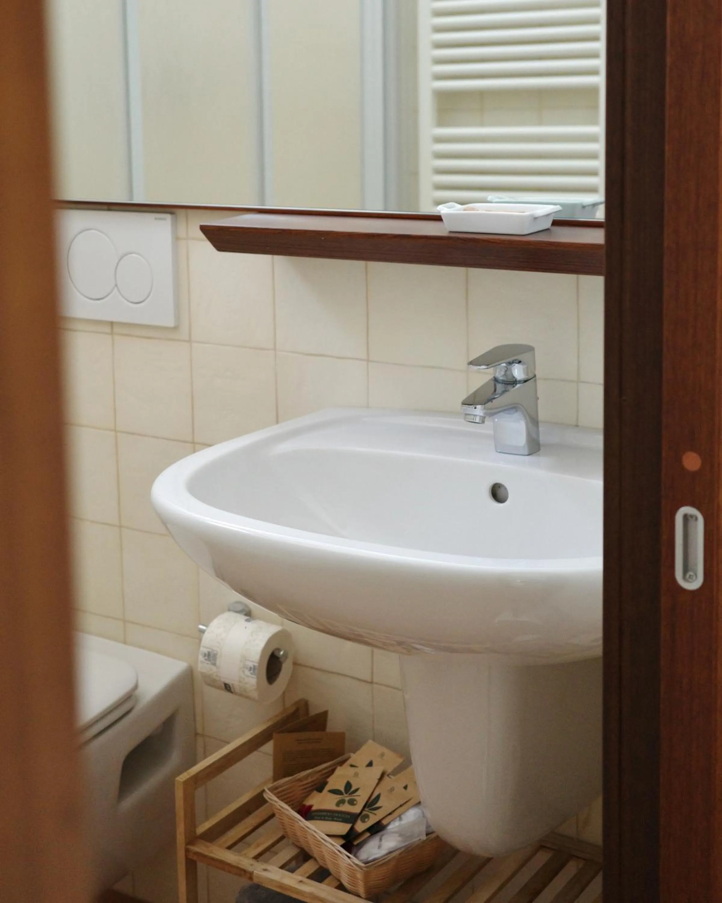 Bathroom in L'Ulivo Bed and Breakfast