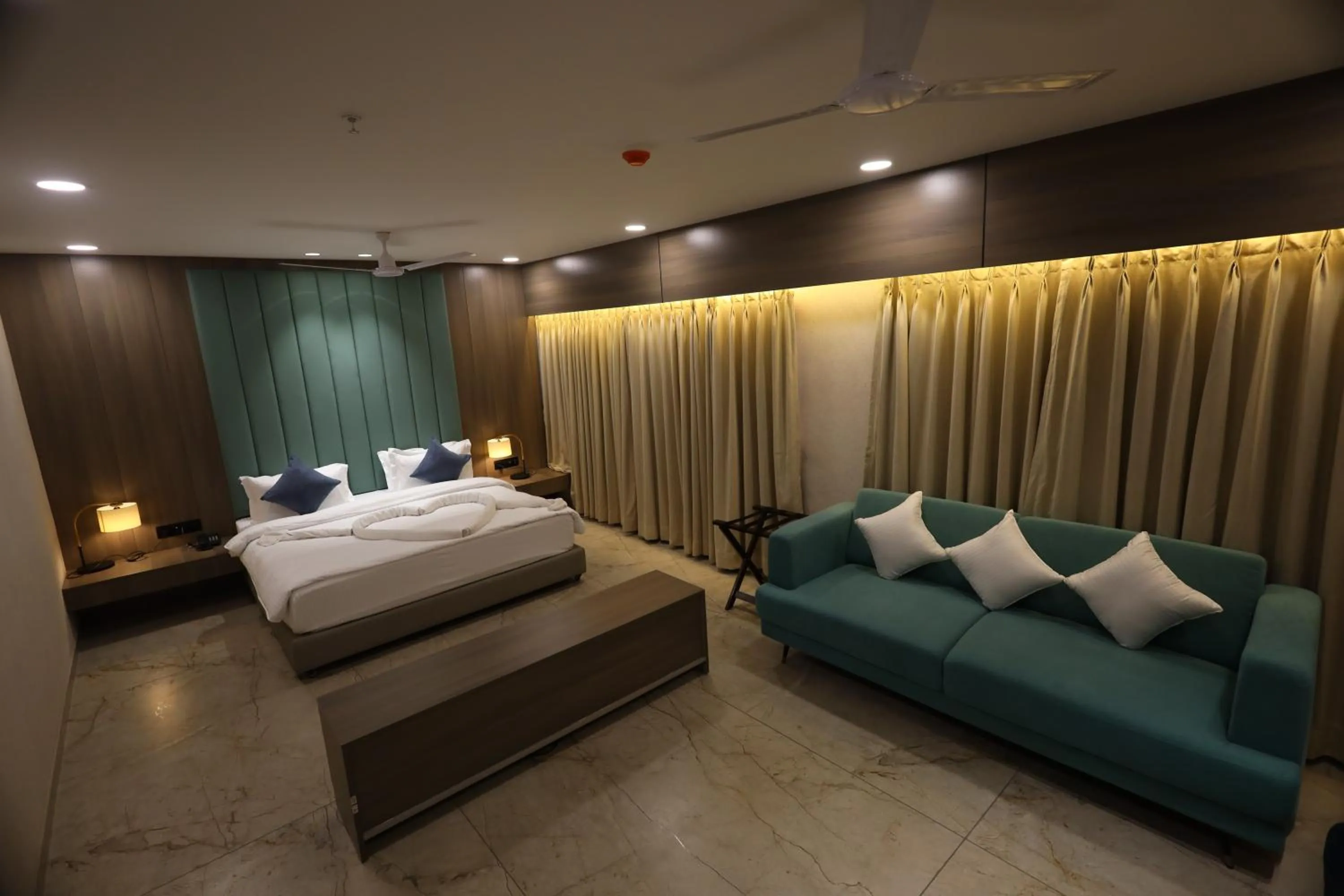 Bed in Lords Eco Inn Navsari