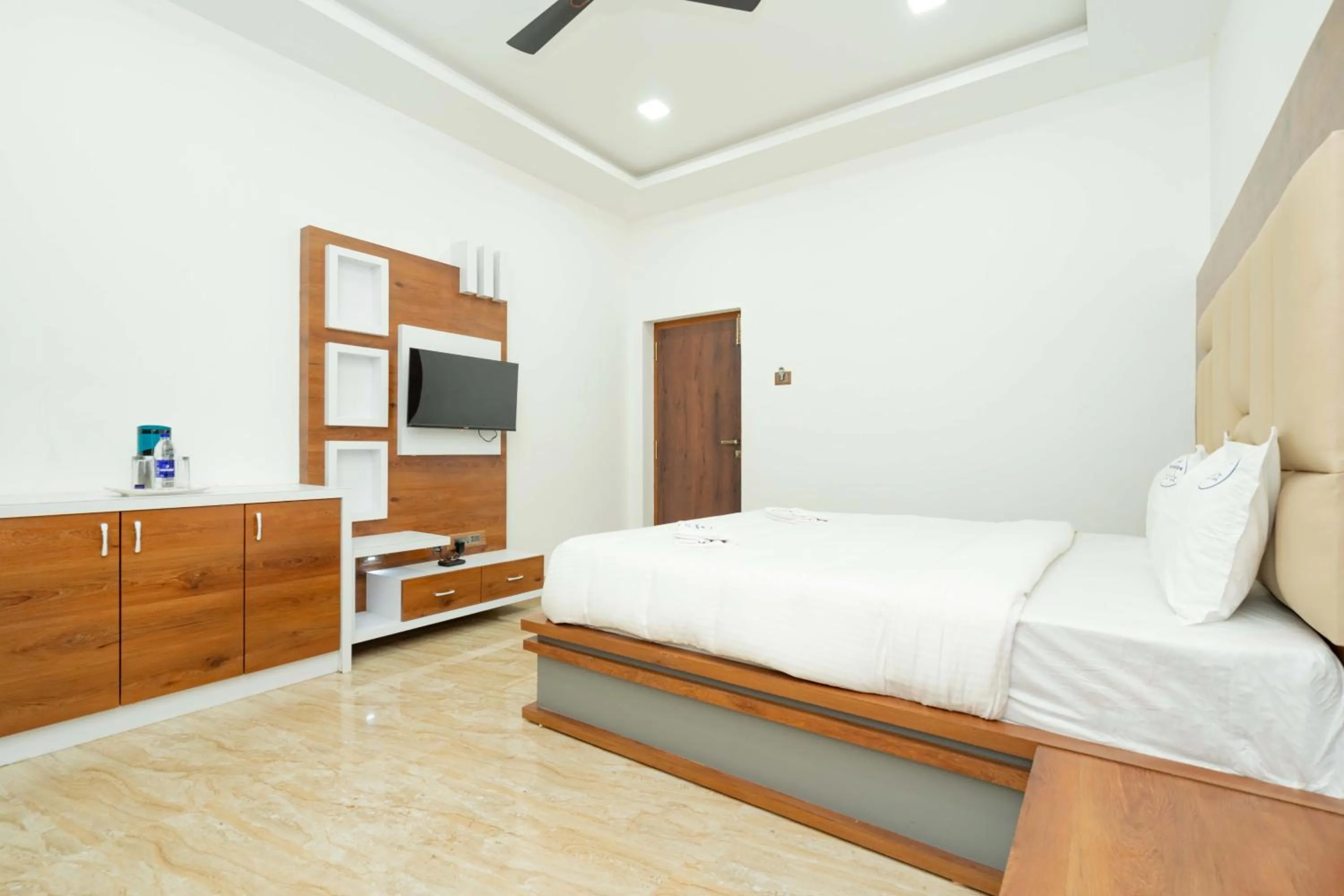 Bed in HOTEL NATCHATHRA