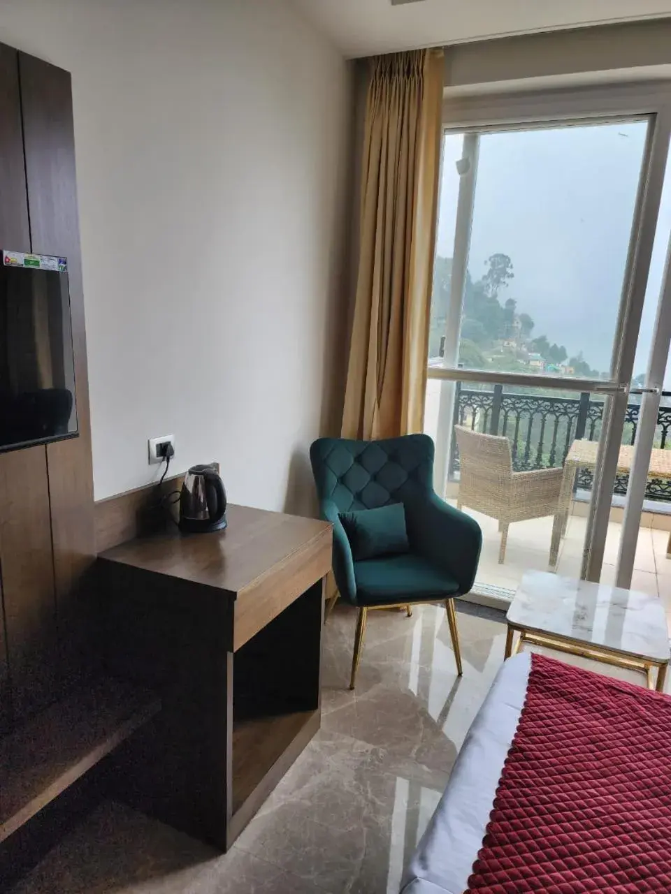 Bed in LUXE RESORTS - CENTRALLY HEATED AIR CONDITIONED HOTEL in THE HEART OF KASAULI Bed in LUXE RESORTS - CENTRALLY HEATED AIR CONDITIONED HOTEL in THE HEART OF KASAULI