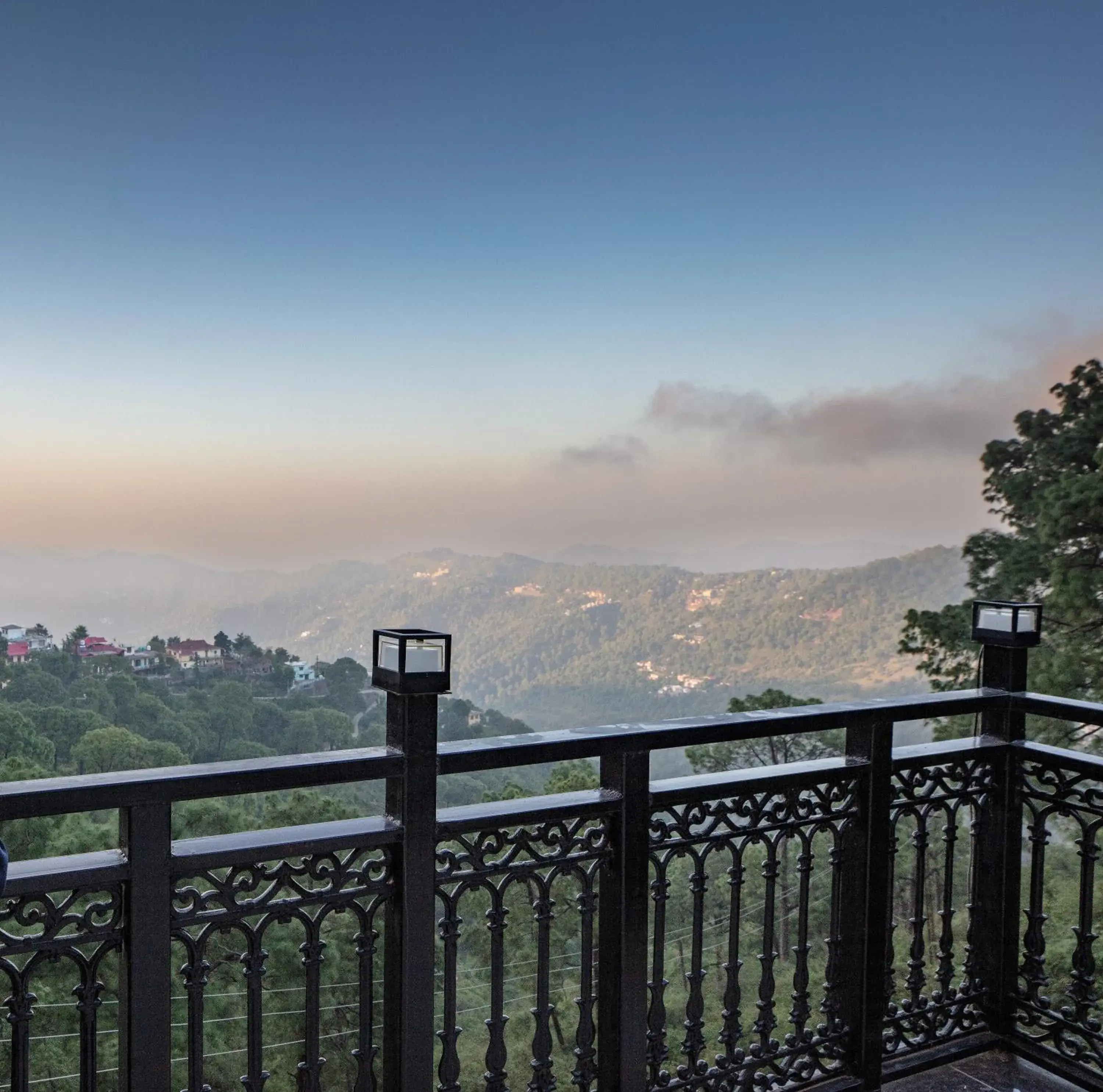 Property building in LUXE RESORTS - CENTRALLY HEATED AIR CONDITIONED HOTEL in THE HEART OF KASAULI Property building in LUXE RESORTS - CENTRALLY HEATED AIR CONDITIONED HOTEL in THE HEART OF KASAULI