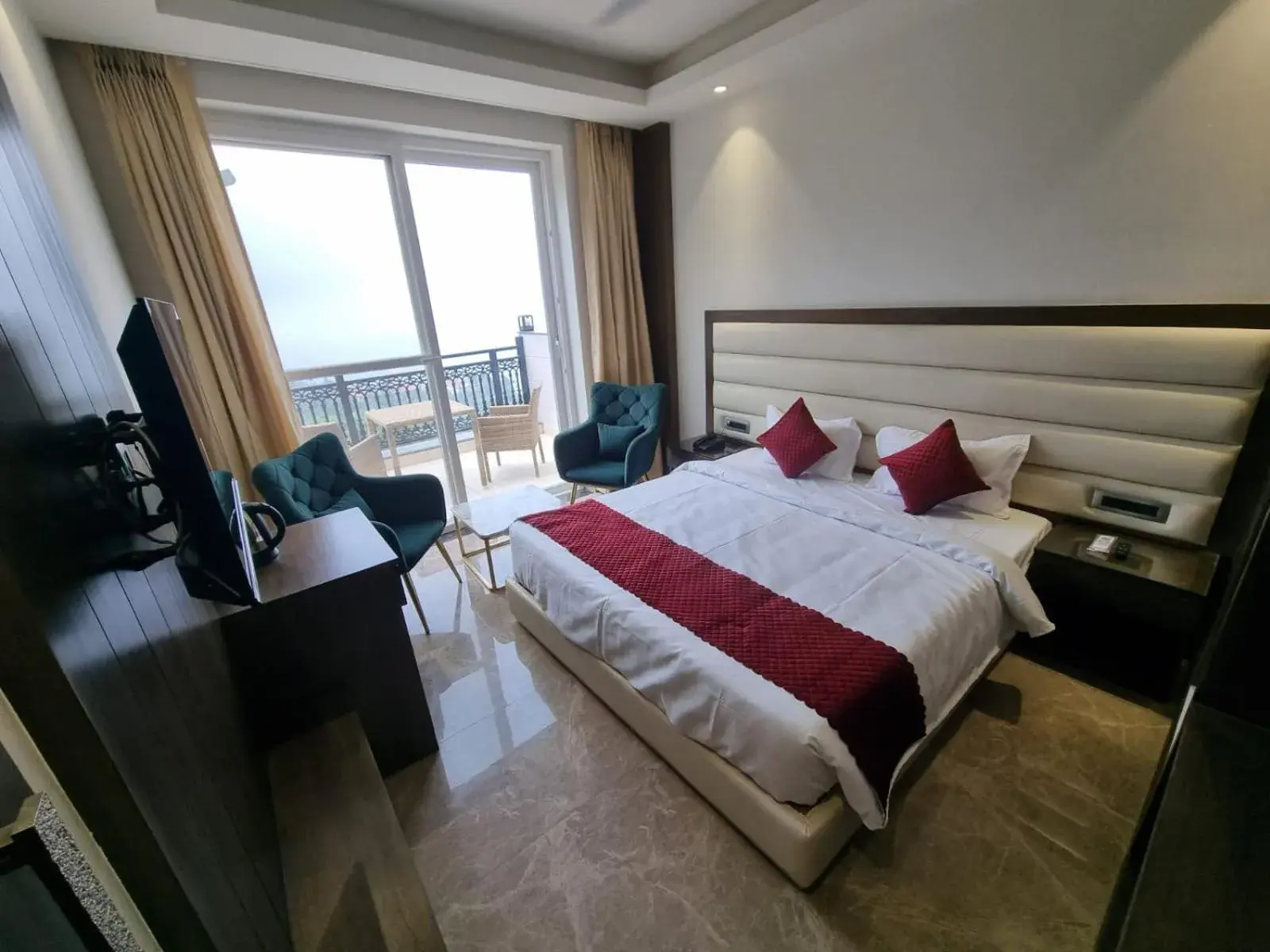 Bed in LUXE RESORTS - CENTRALLY HEATED AIR CONDITIONED HOTEL in THE HEART OF KASAULI Bed in LUXE RESORTS - CENTRALLY HEATED AIR CONDITIONED HOTEL in THE HEART OF KASAULI