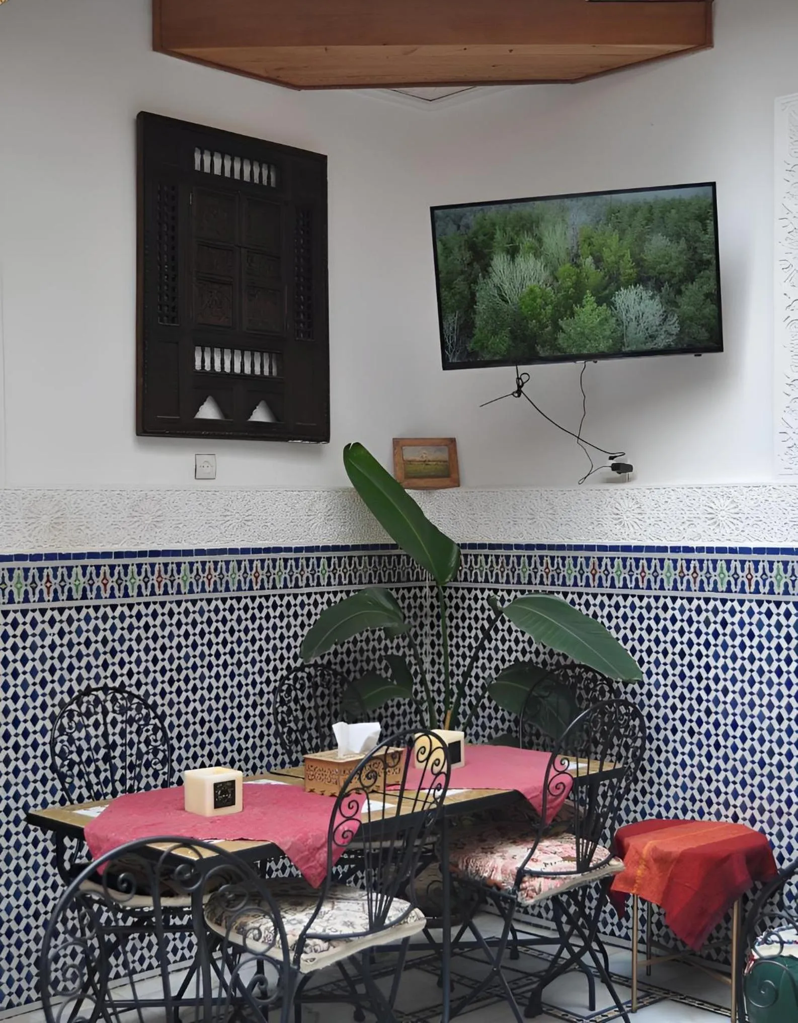 TV and multimedia in Riad Tafoukt Palace
