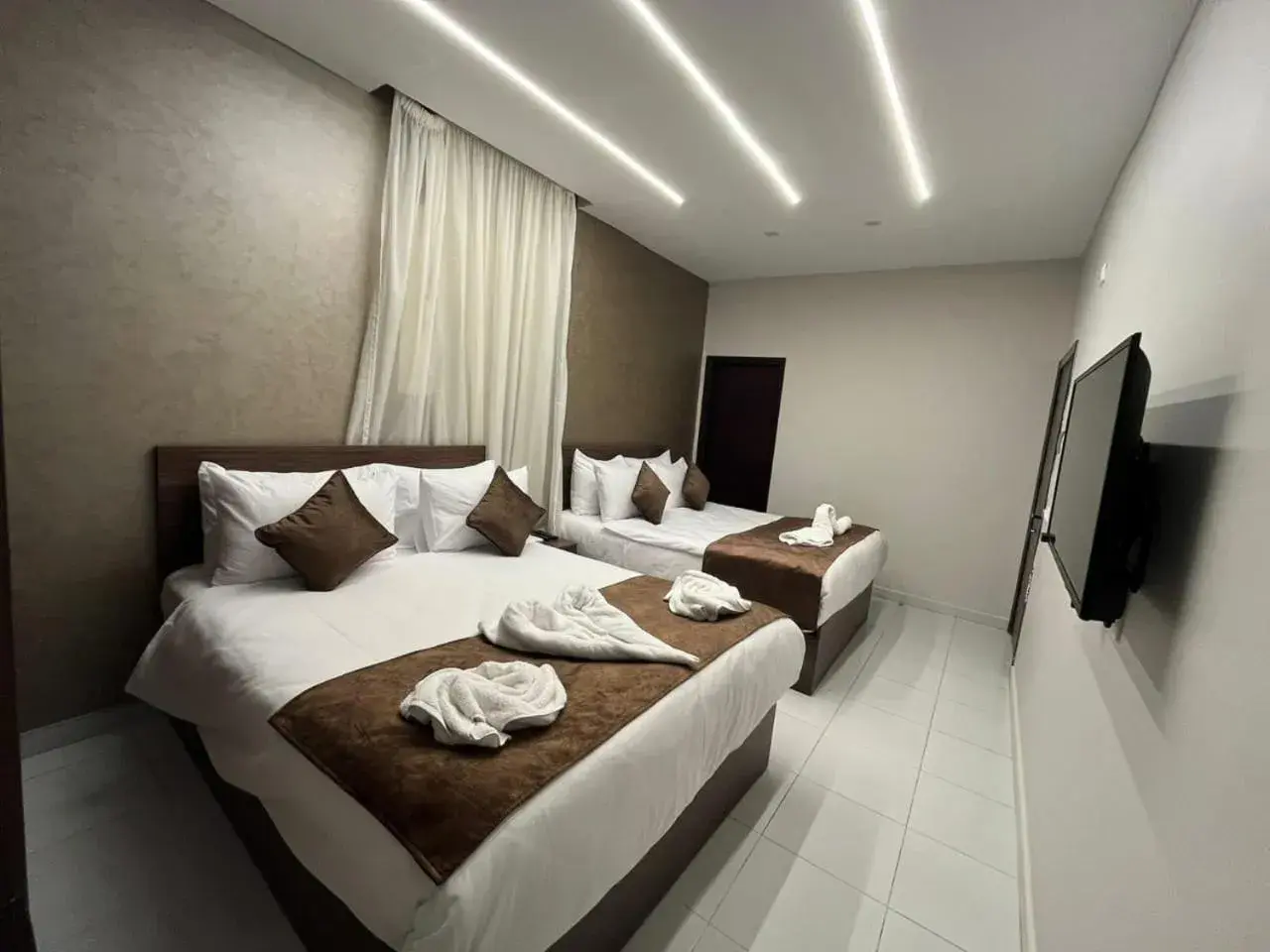 Standard Quadruple Room in Tree Lounge Pyramids View INN , Sphinx Giza Standard Quadruple Room in Tree Lounge Pyramids View INN , Sphinx Giza