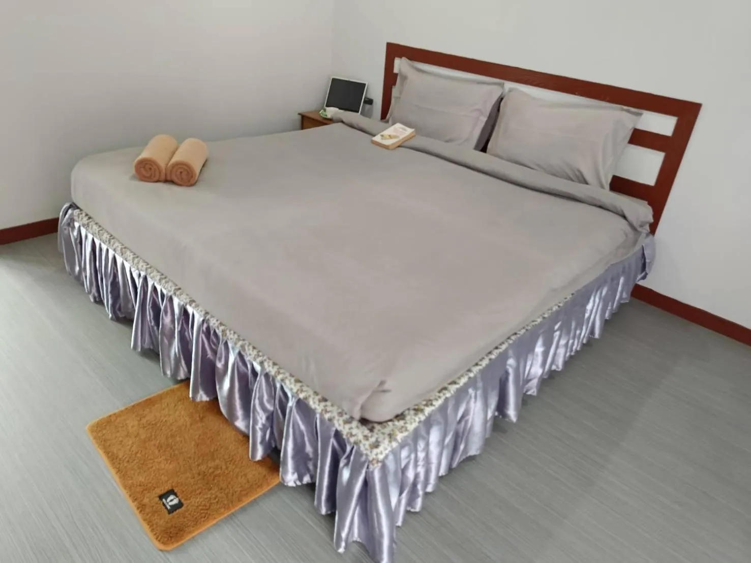 Bed in Lovely Paradise Phangan Hotel