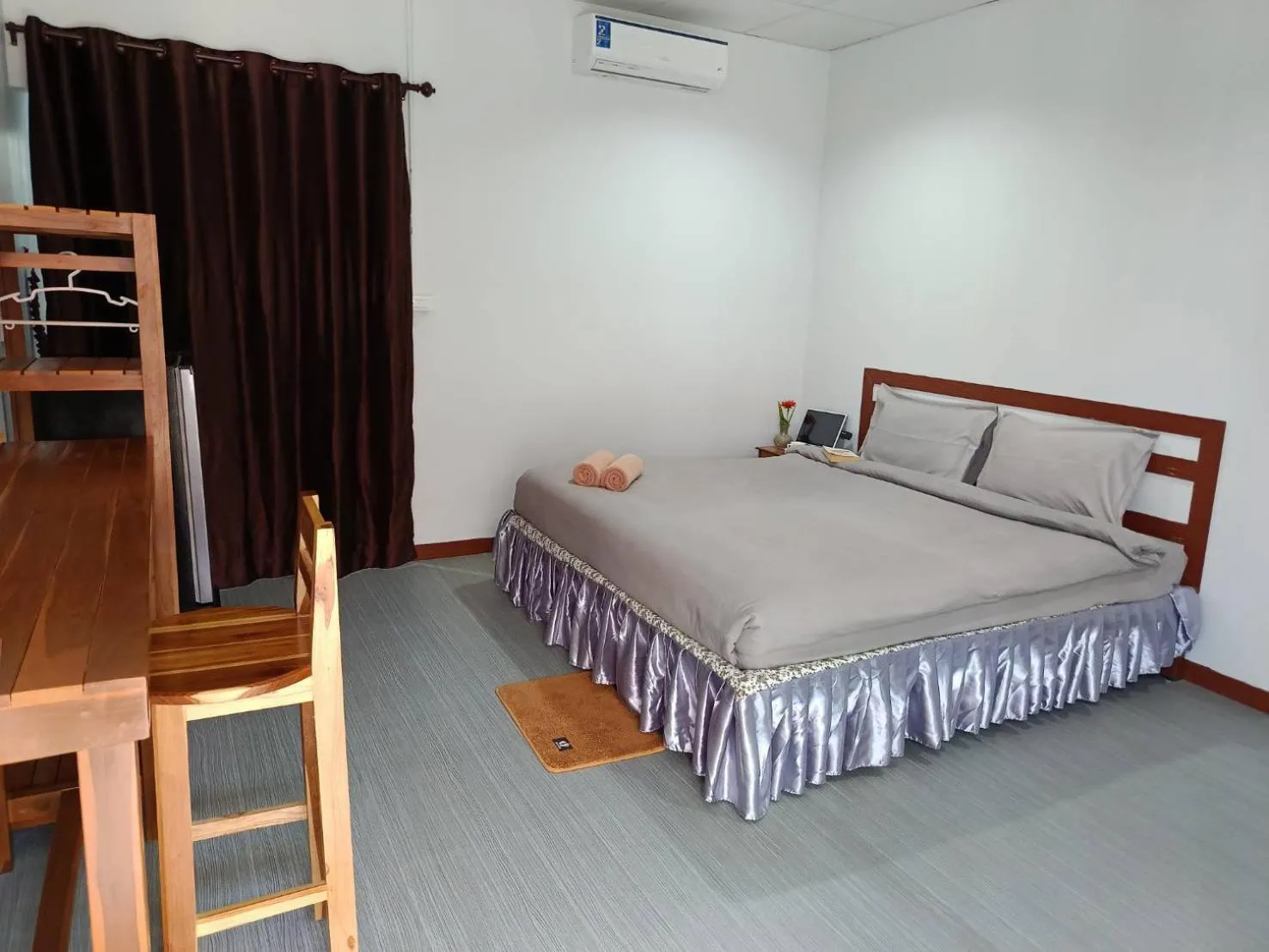 Bed in Lovely Paradise Phangan Hotel