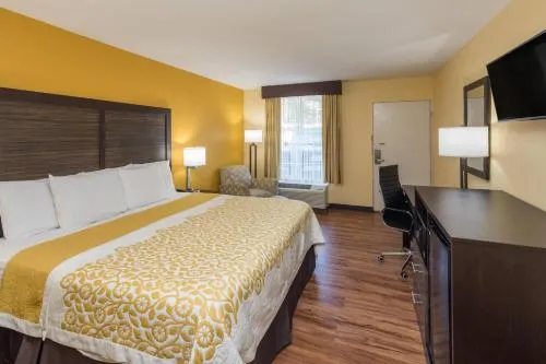 Days Inn by Wyndham Madison