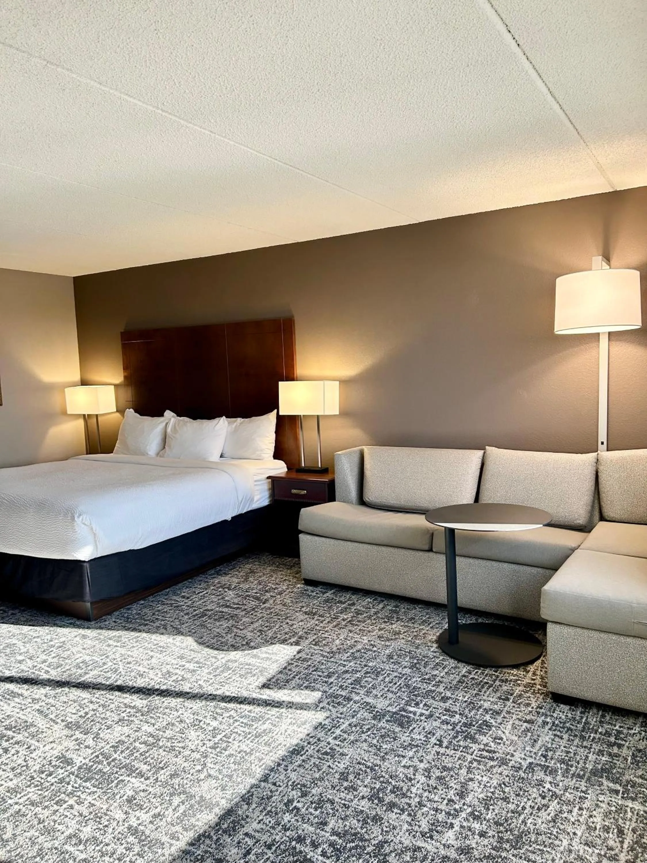 Bedroom, Bed in Best Western Plus Kelly Inn