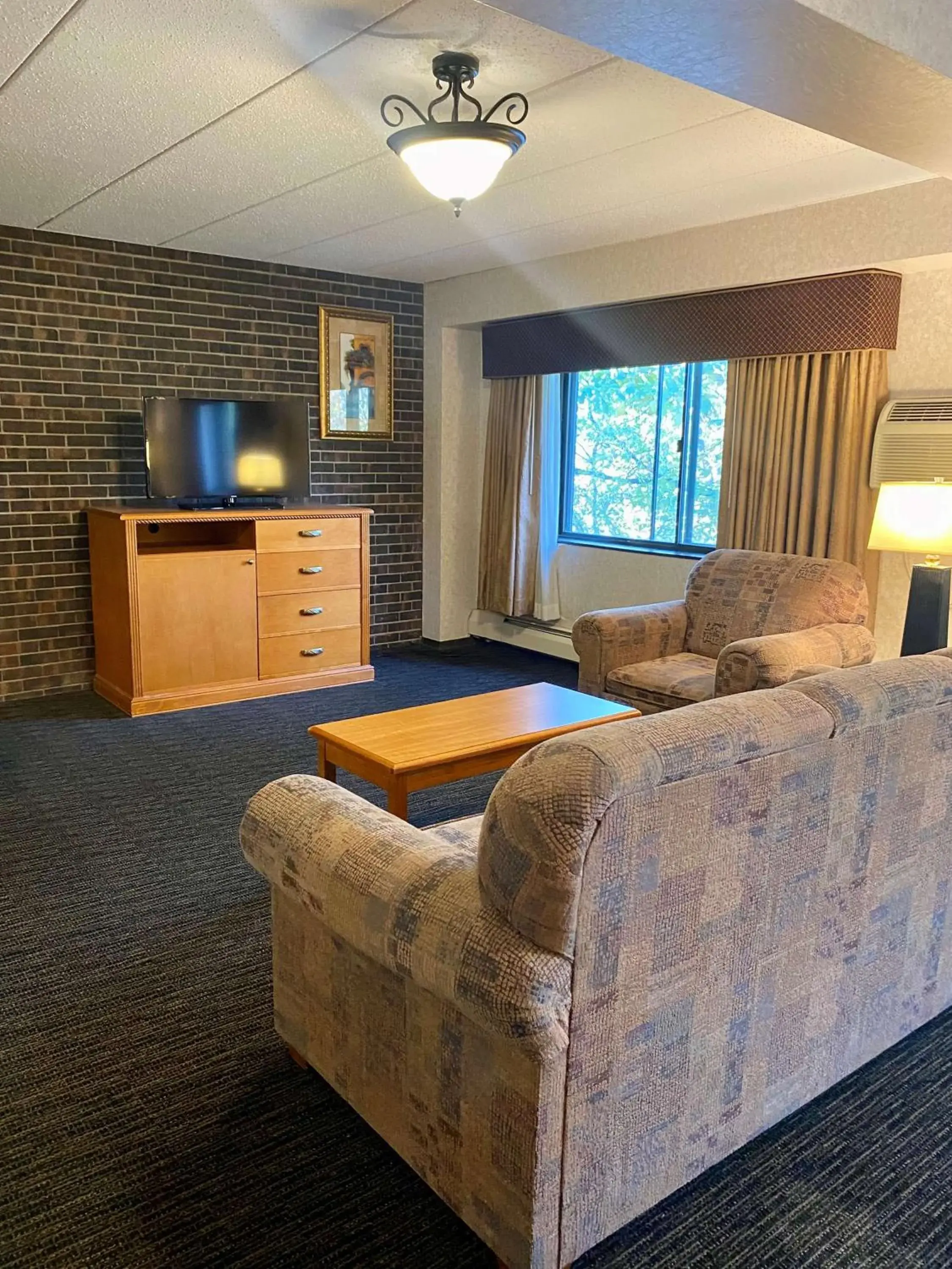 Bedroom in Best Western Plus Kelly Inn Bedroom in Best Western Plus Kelly Inn