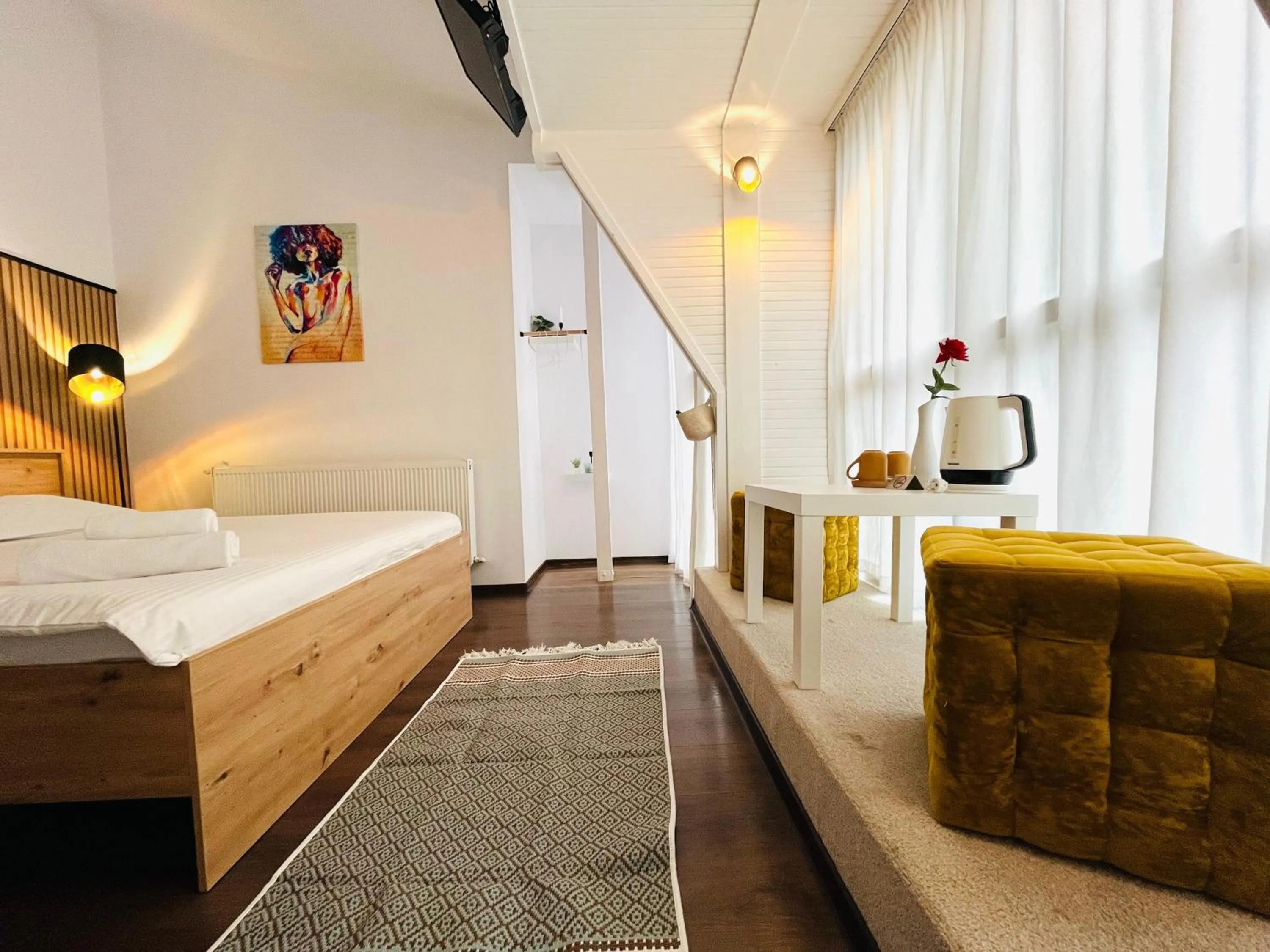 Decorative detail, Bed in Cozy Hideout - Condo Hotel