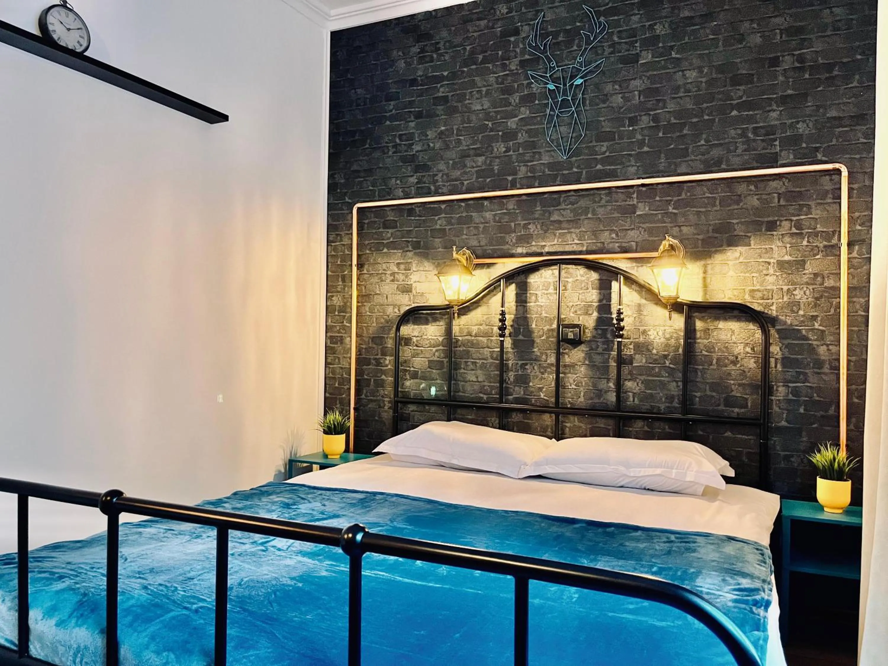 Bed in Cozy Hideout - Condo Hotel