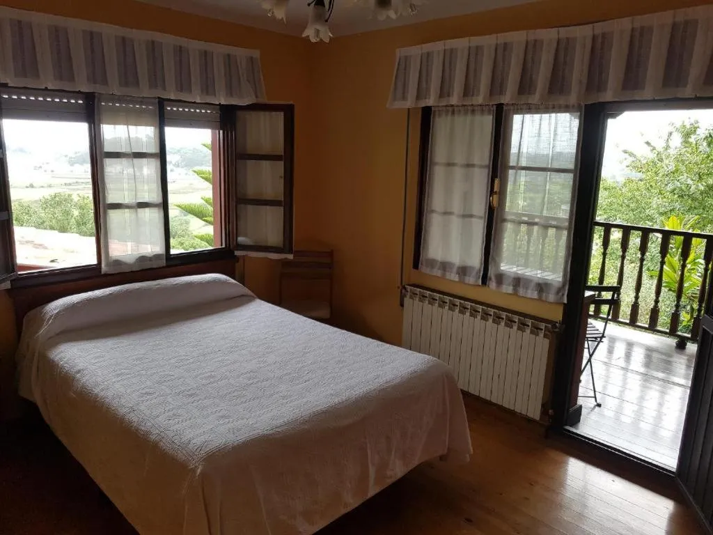 Bed in Hotel La Curva Ribadesella PARKING