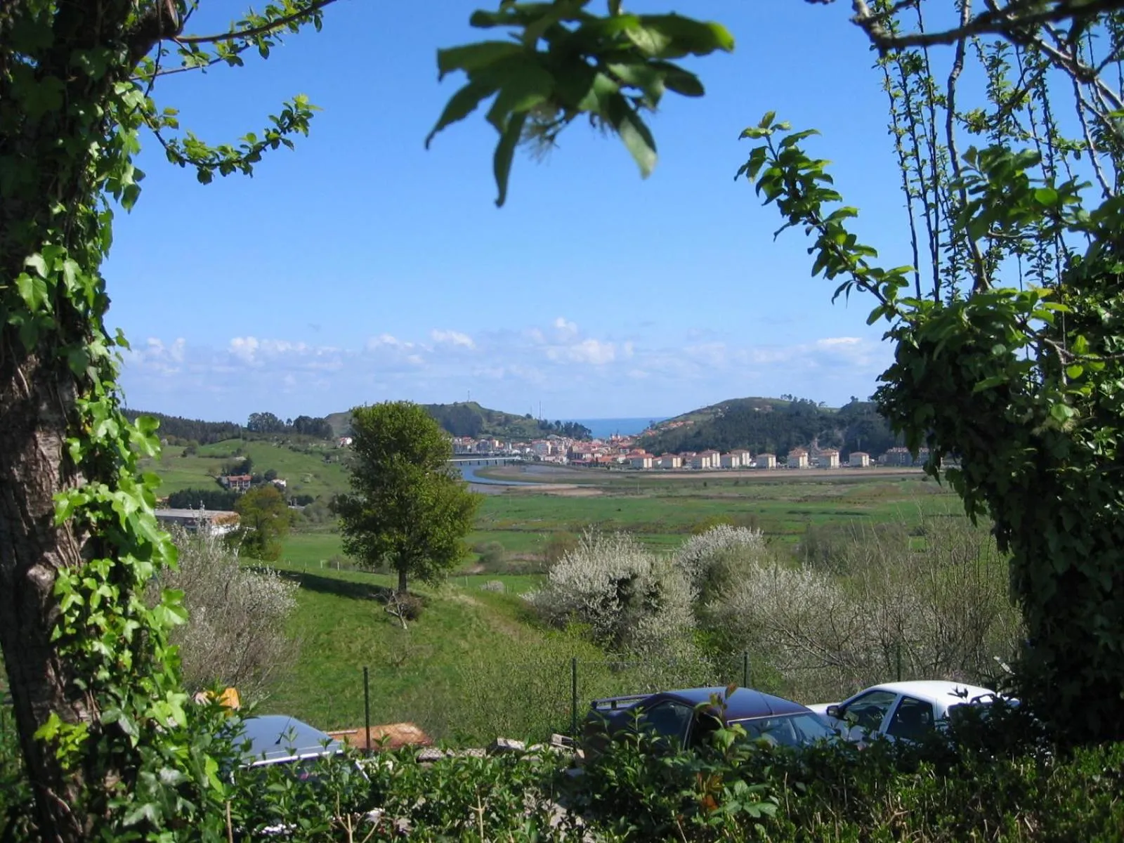 Area and facilities in Hotel La Curva Ribadesella PARKING