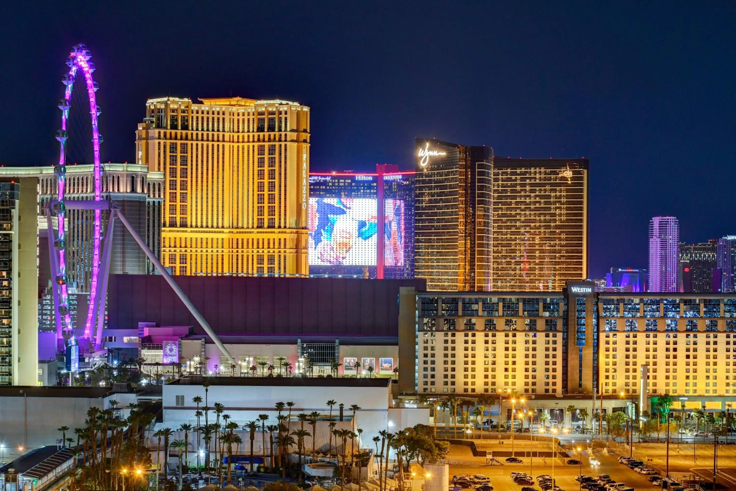 Lucky Gem Penthouse & Luxury Suites at MGM Signature Resort, Balcony Strip View 3505