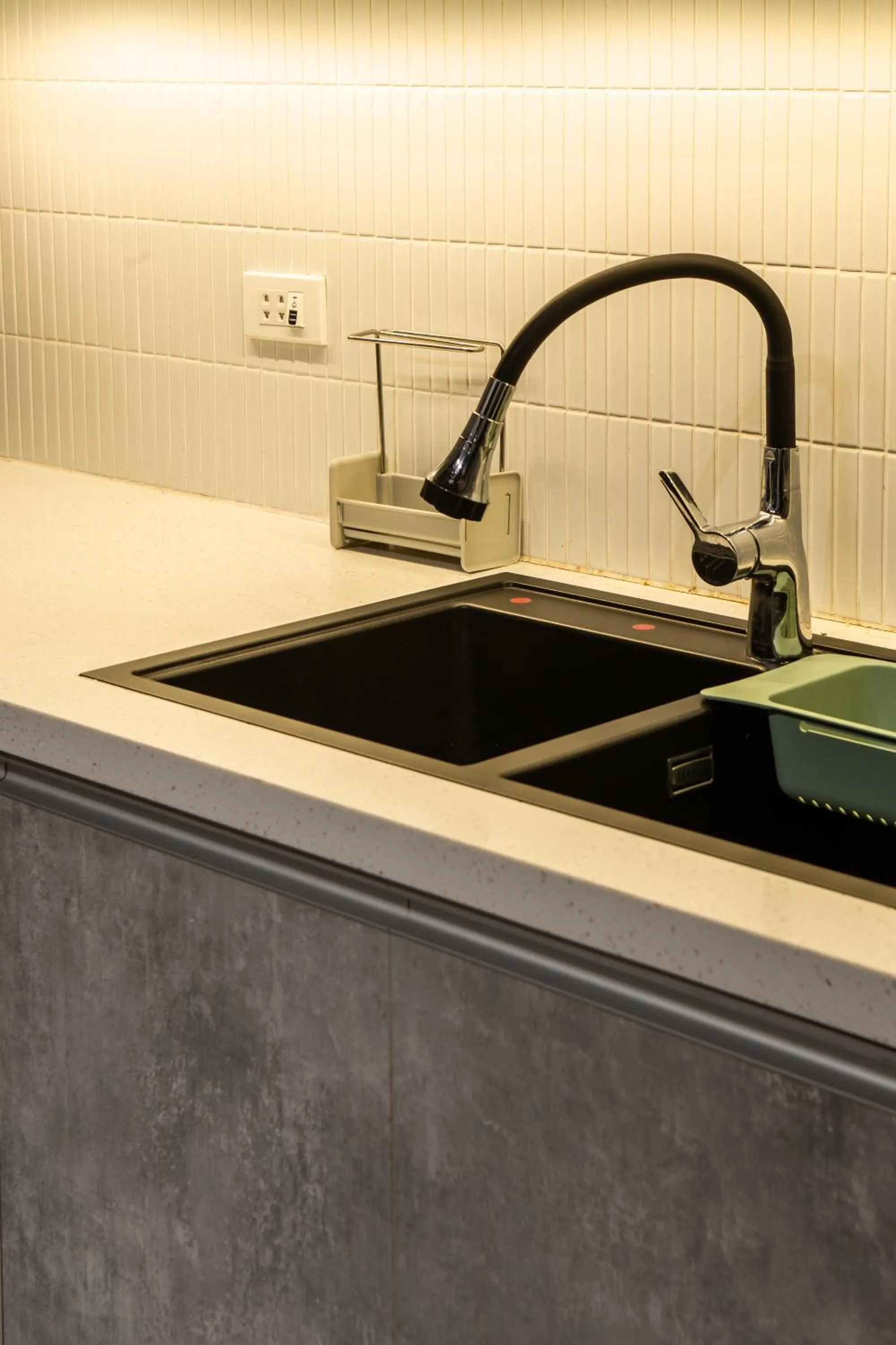 Kitchen or kitchenette in Lanha Hotel - Homestay