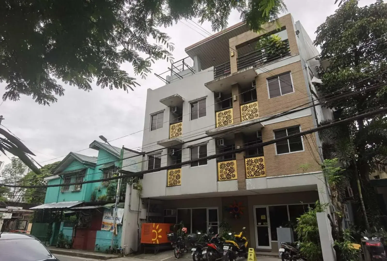 Property building in Sunny Day Residences Cainta Property building in Sunny Day Residences Cainta