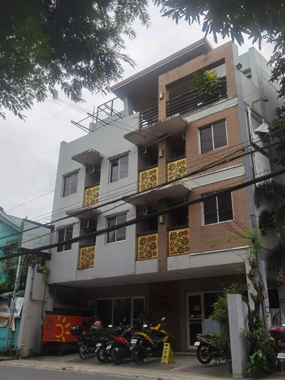 Property building in Sunny Day Residences Cainta Property building in Sunny Day Residences Cainta