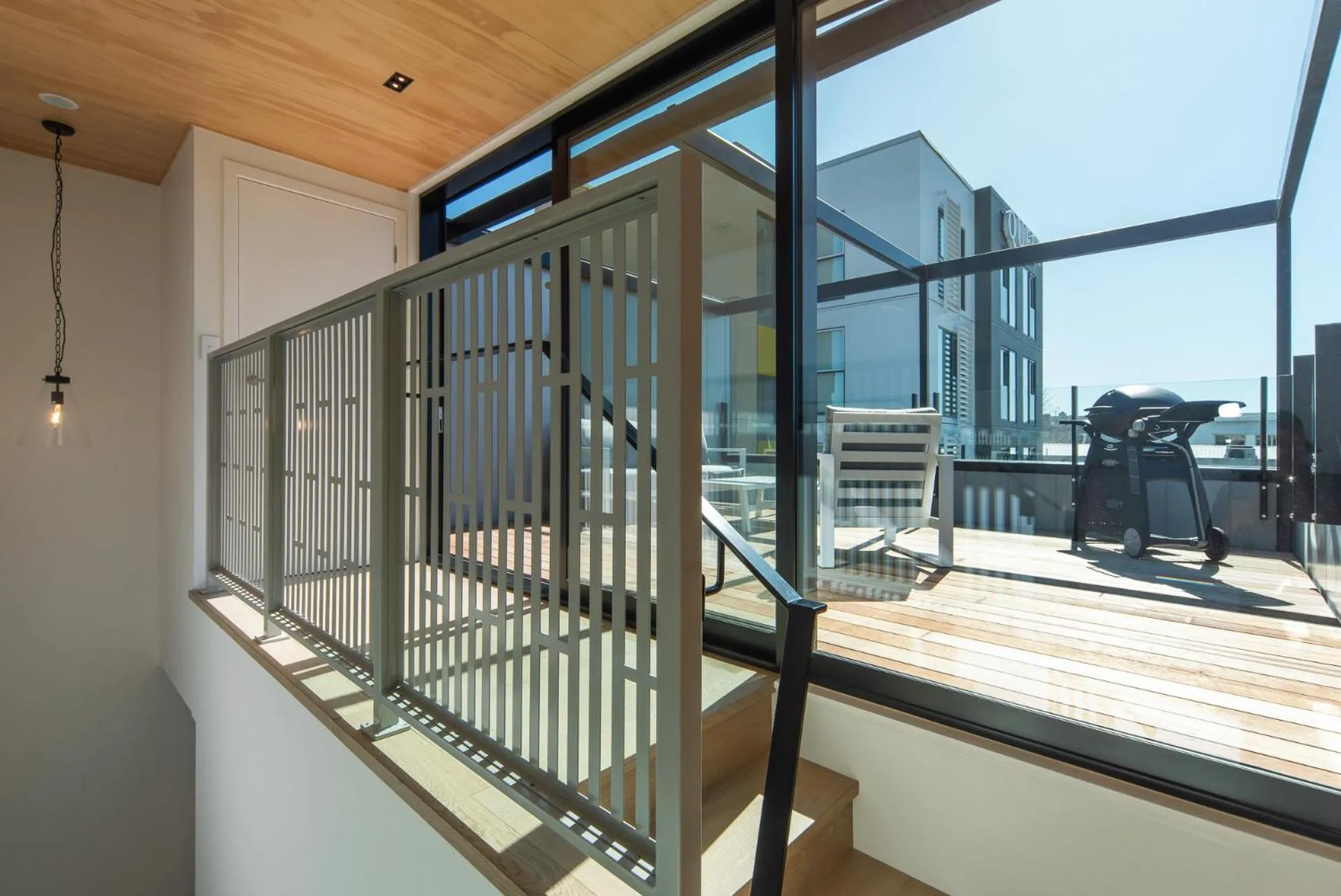 Inner City Apartment 2 - Modern, Rooftop Balcony