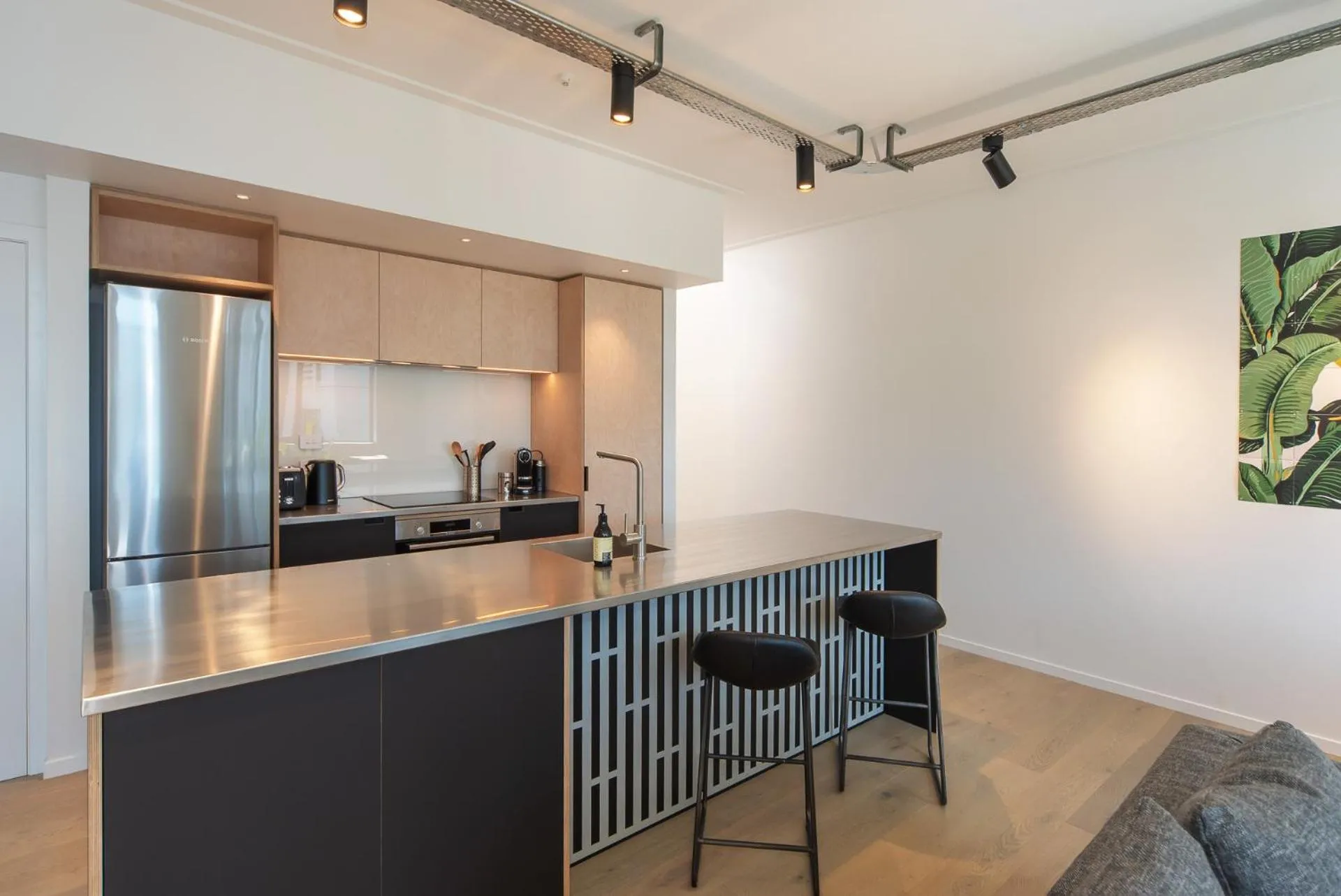 Inner City Apartment 2 - Modern, Rooftop Balcony