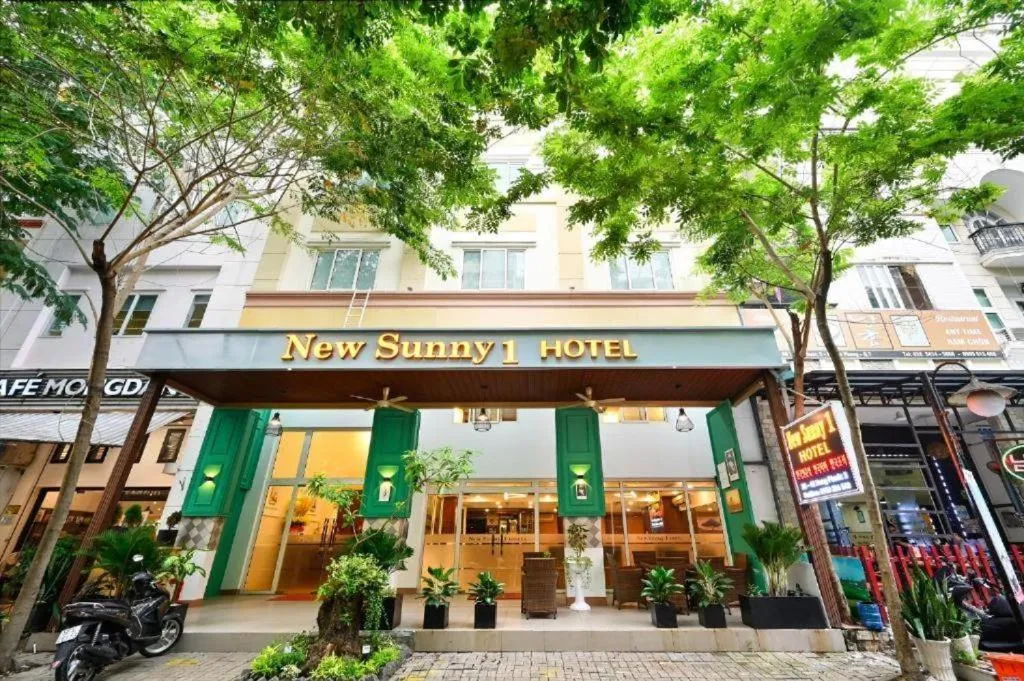 New Sunny 1 Hotel Q7 by BAY LUXURY