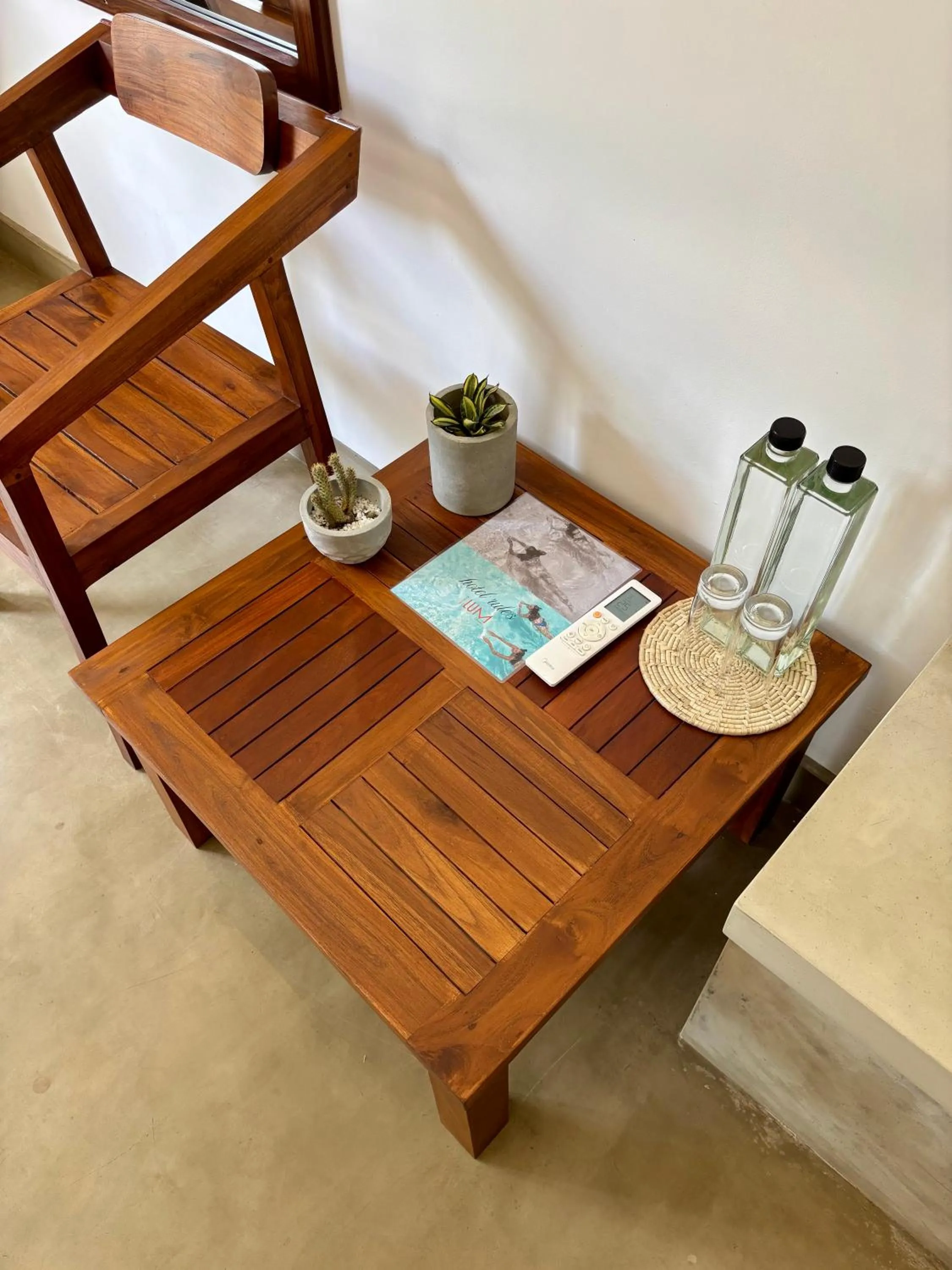 Coffee/tea facilities in Lum Residence