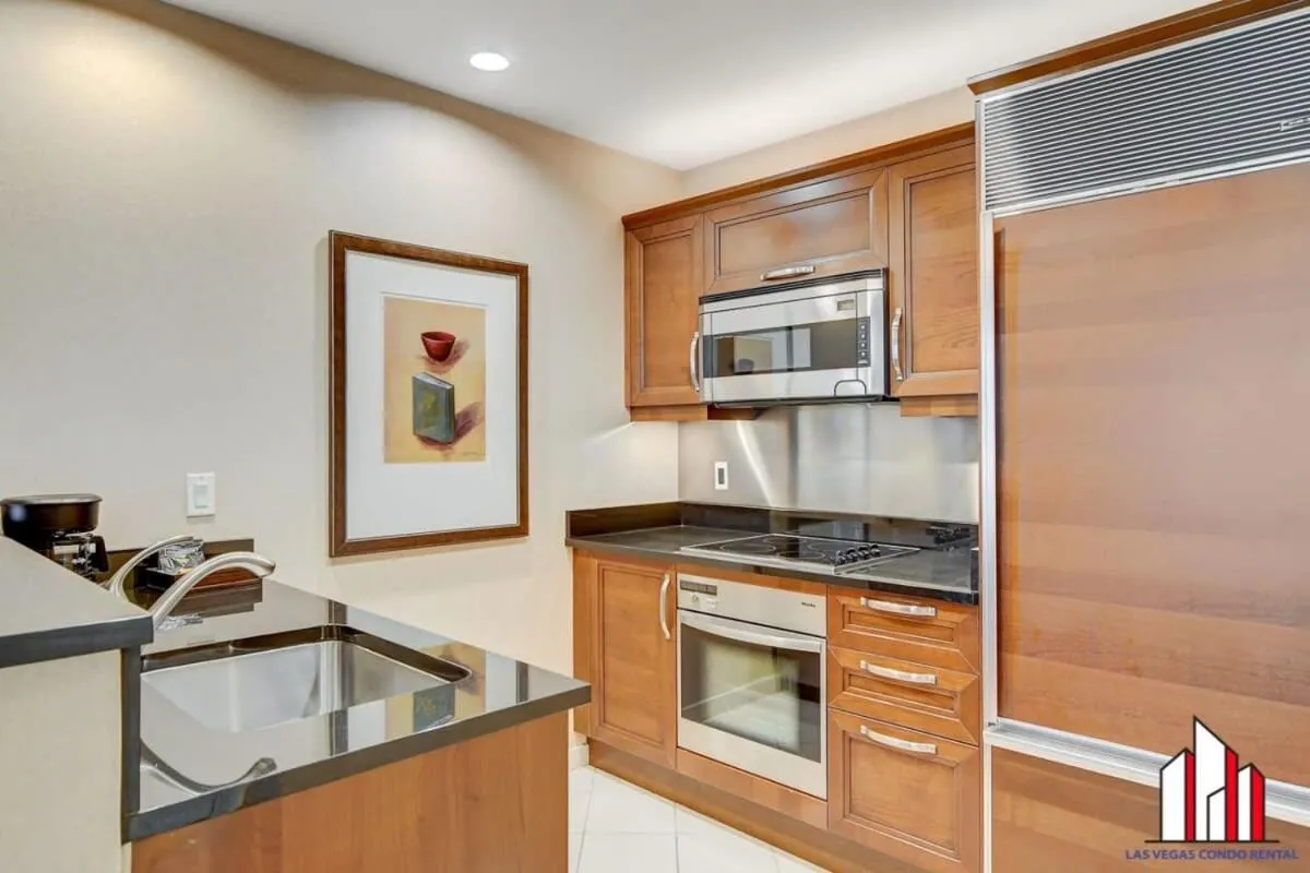 MGM Signature-31-702 1Bedroom 2Bath Balcony Suite