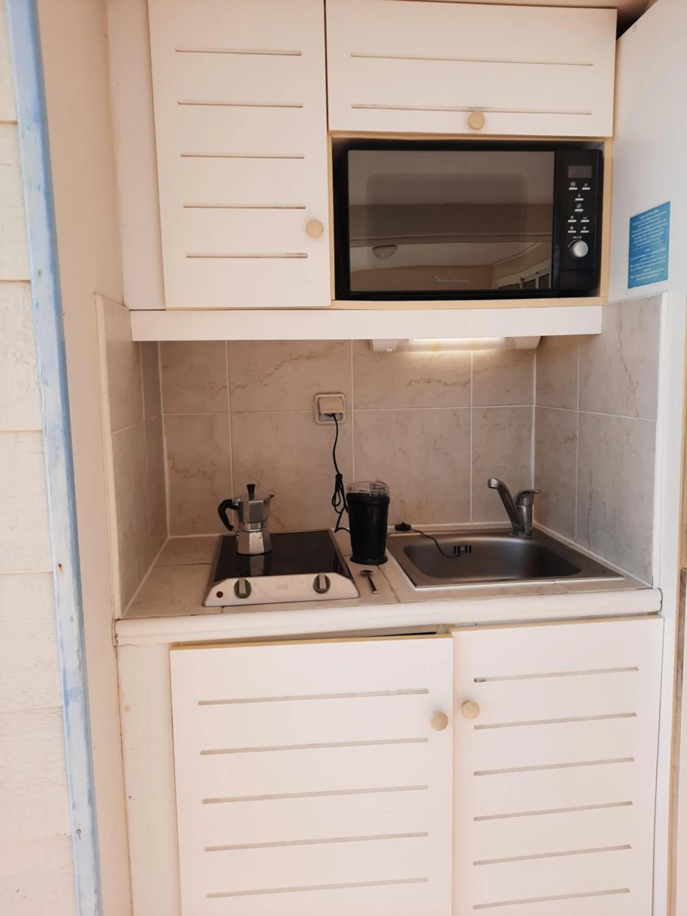 stove in Studio de rêve dans un village de vacances - Entièrement rénové 2025 - Clim rénovée 2025