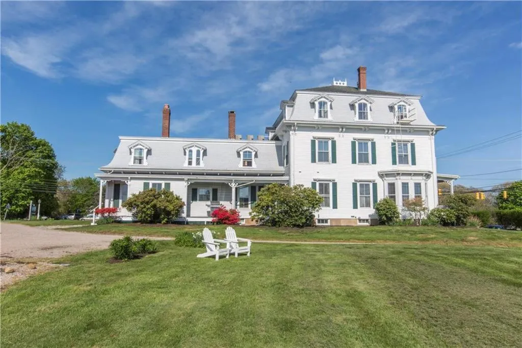 Property building in The Langworthy Inn & Winery