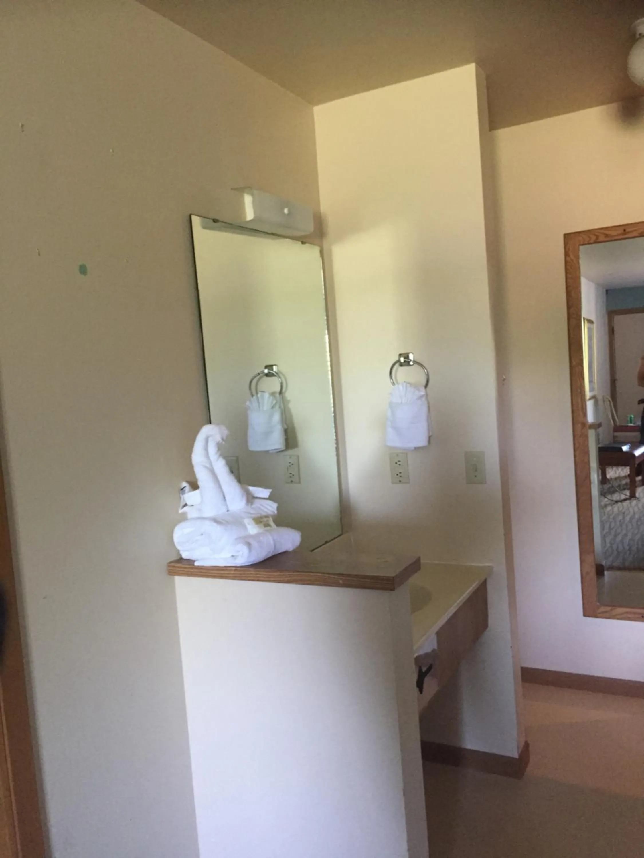 Bathroom in Malibu Inn