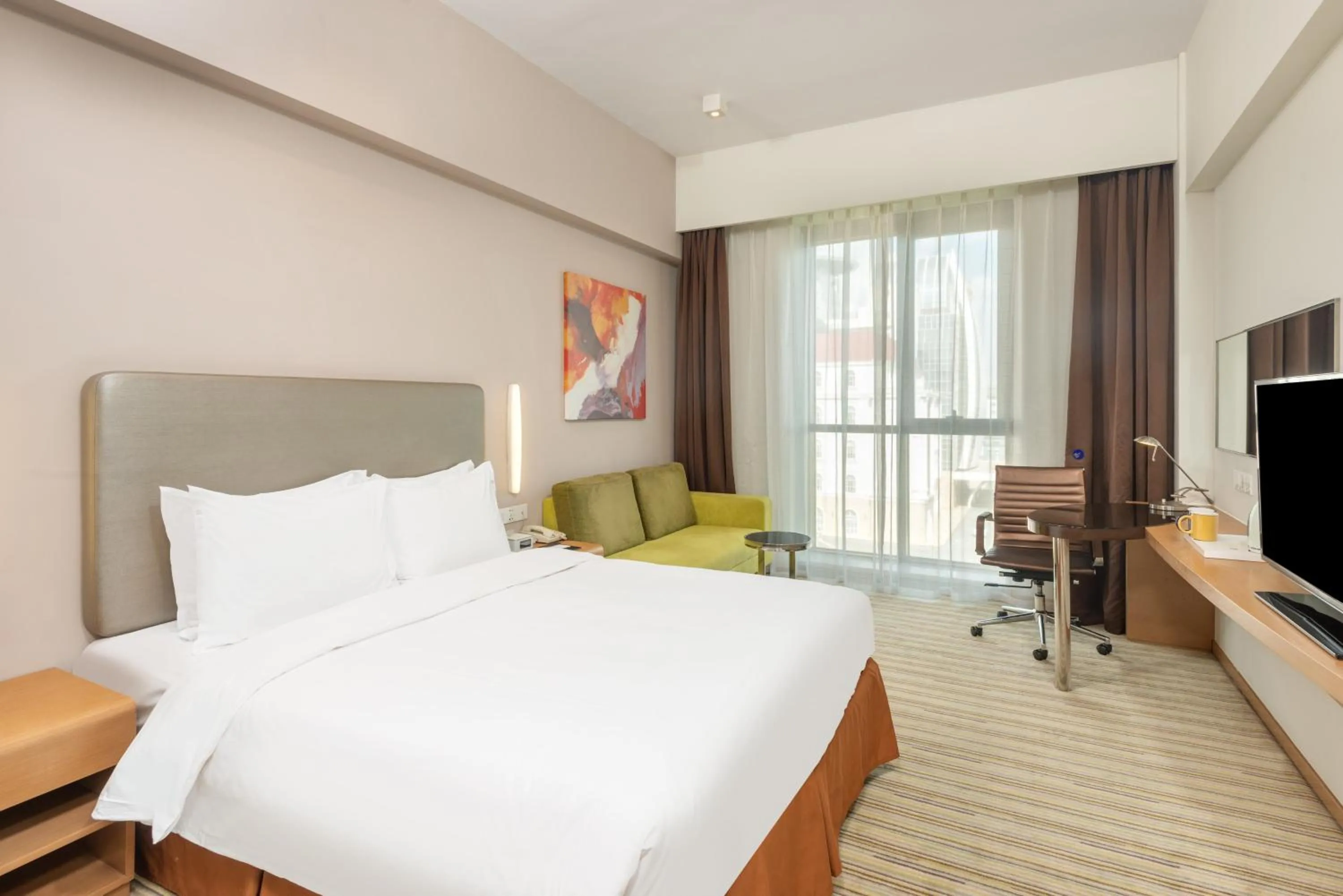 Photo of the whole room, Bed in Holiday Inn Express Shanghai Gongkang by IHG