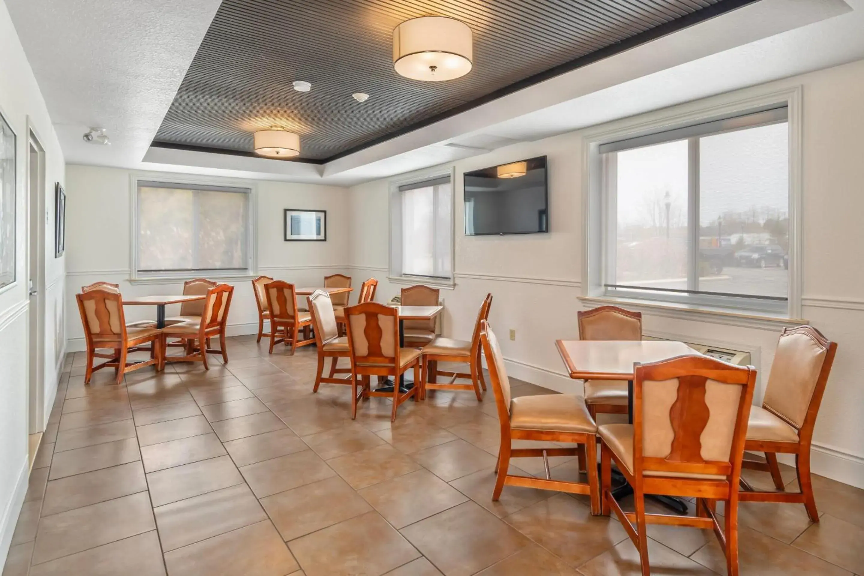 Comfort Inn & Suites Thousand Islands Harbour District Comfort Inn & Suites Thousand Islands Harbour District