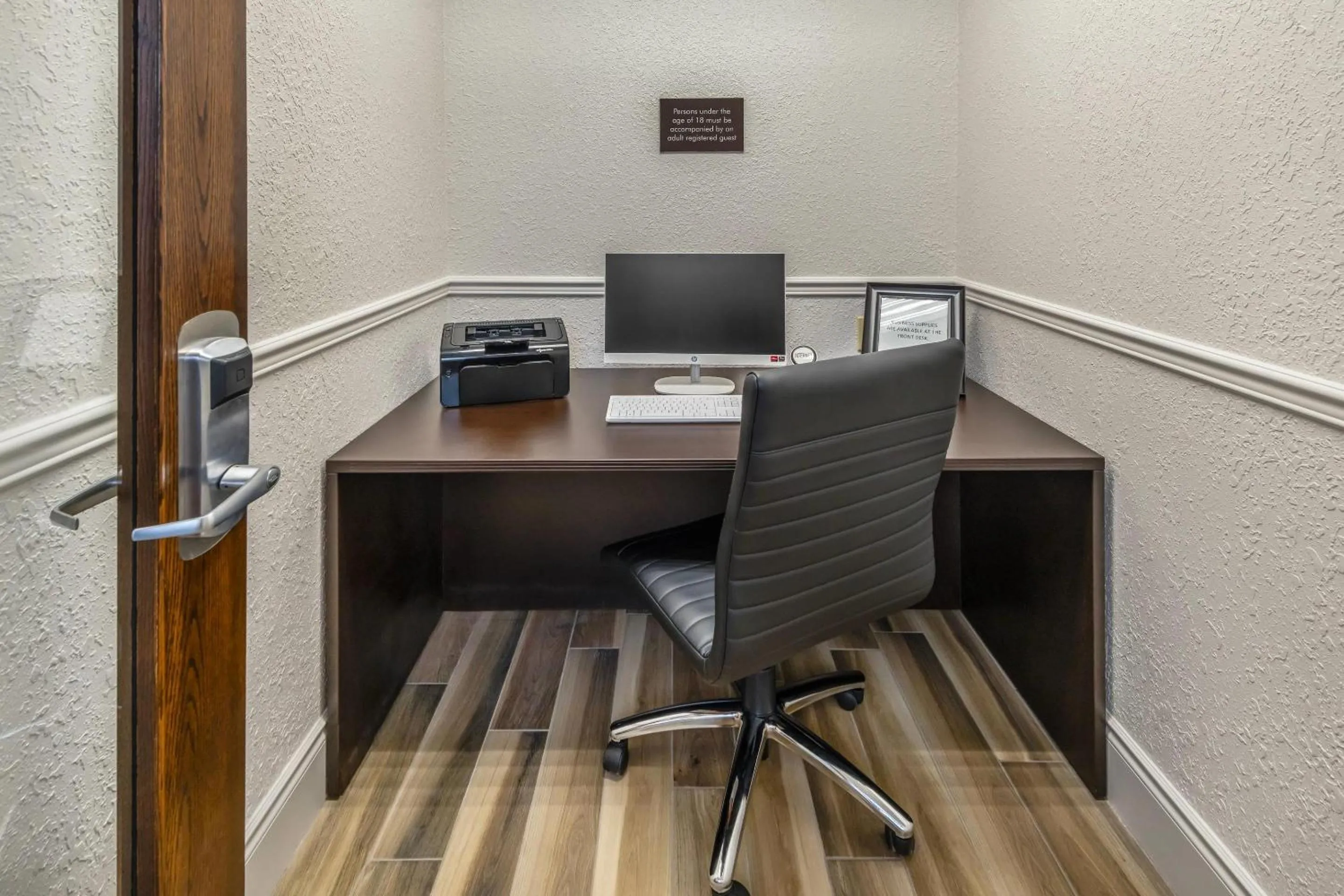 Business facilities in Comfort Inn & Suites Thousand Islands Harbour District